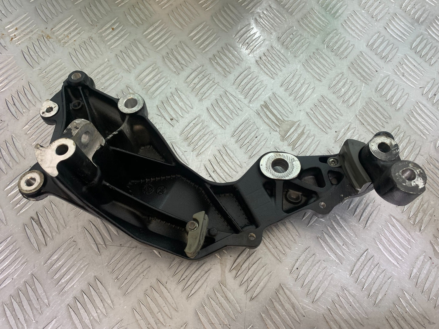 MV AGUSTA 800 F3 LEFT FRAME SUPPORT  YEAR 2013-2016 (CMB1152)