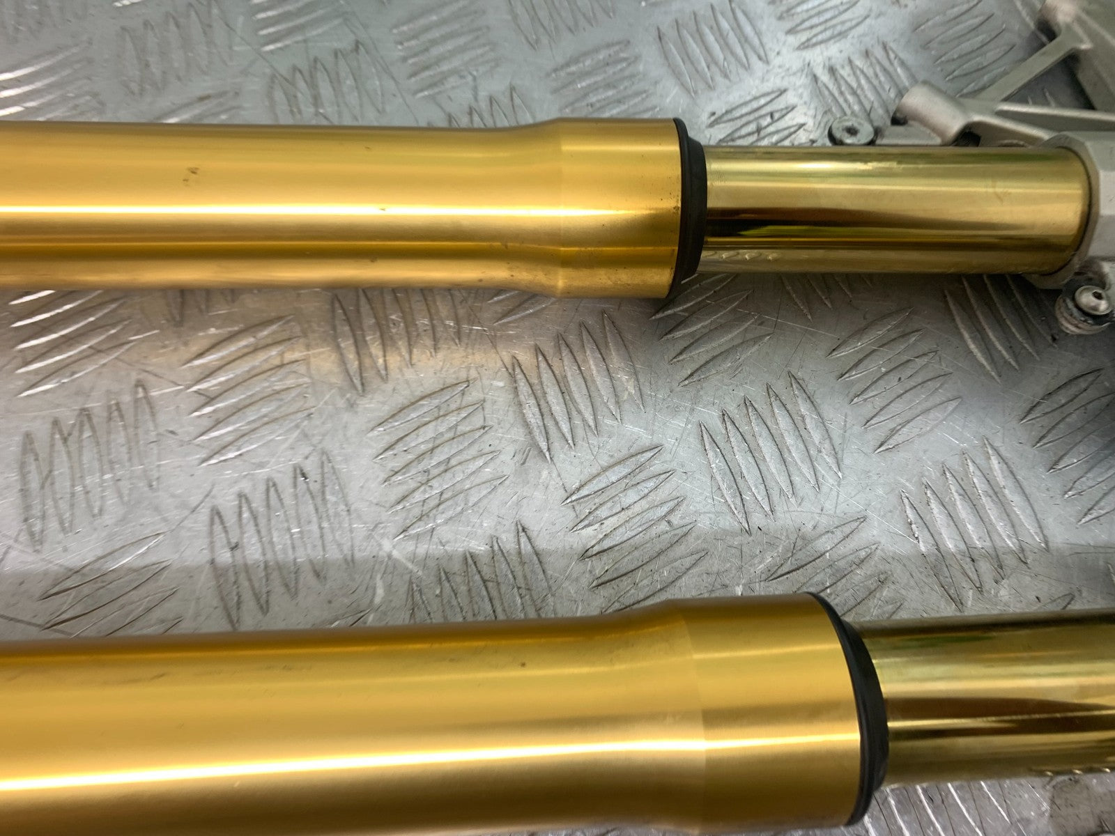 APRILIA RSV1000 R FACTORY MILLE OHLINS FORKS 2004-09 (CMB1203)