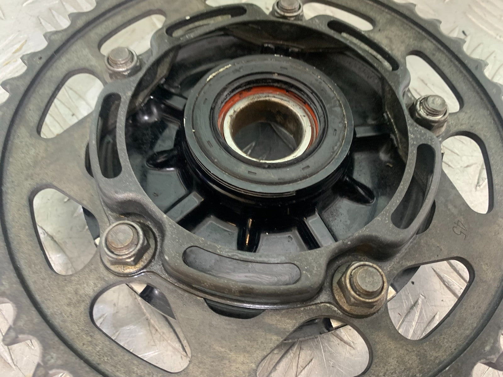 YAMAHA XSR900 XSR 900 SPROCKET CARRIER   YEAR 2022-2024 (CMB1215)