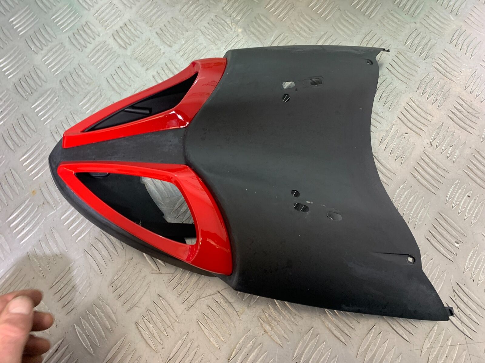 MOTORINI MISANO SXI 125 TAIL PIECE REAR LIGHT SURROUND   YEAR 2022 (CMB1078)