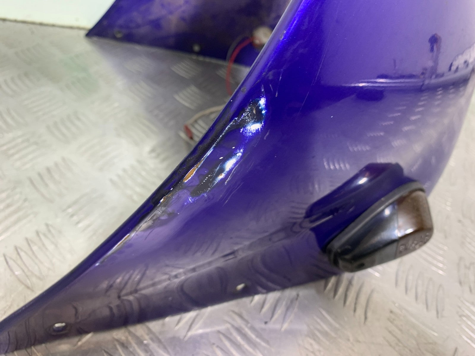 TRIUMPH TROPHY 900 TOP FAIRING   YEAR 1991-95 (CMB1251)
