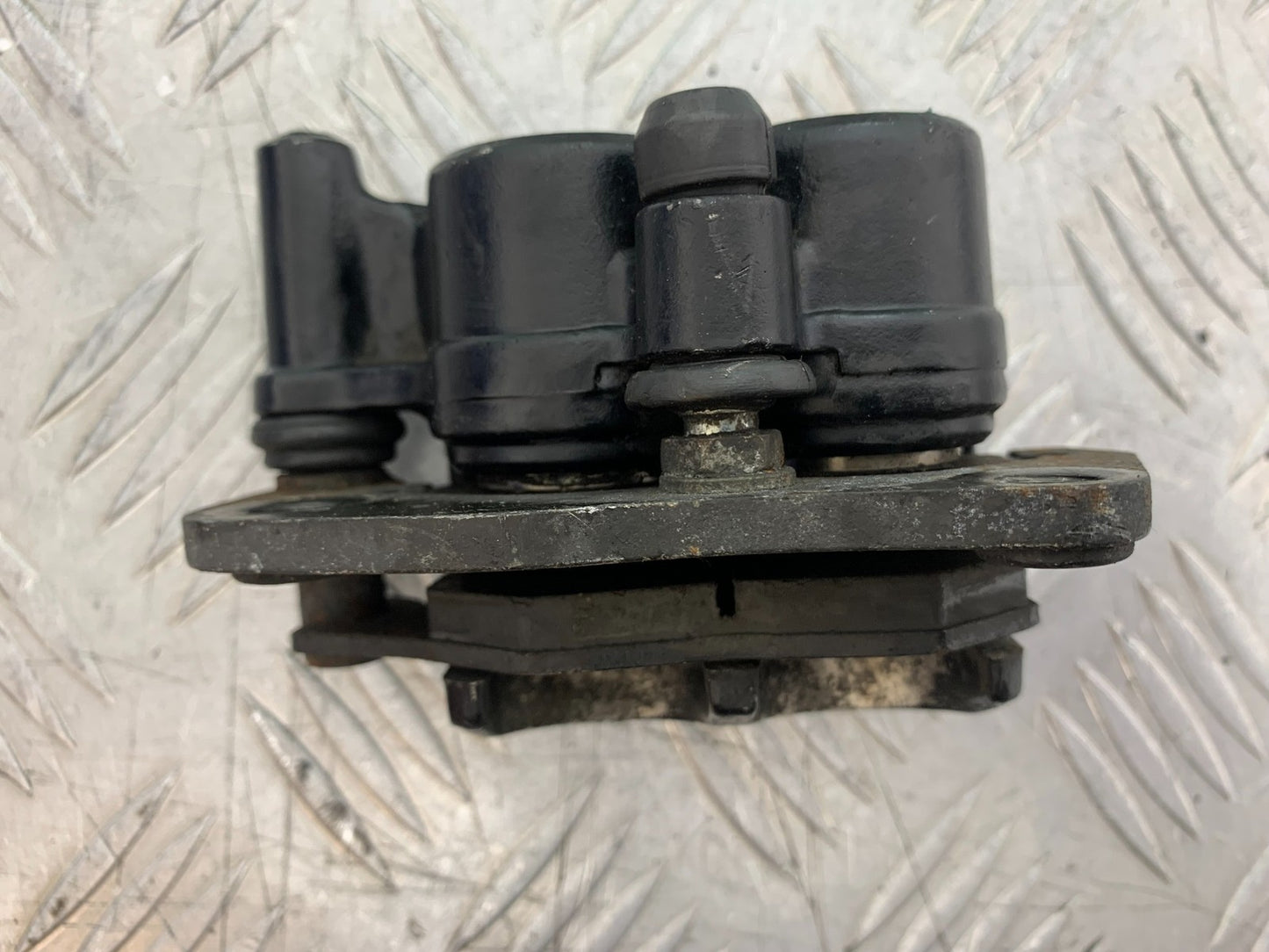 TRIUMPH 955i SPRINT ST REAR BRAKE CALIPER YEAR 1999-04 (CMB1230)
