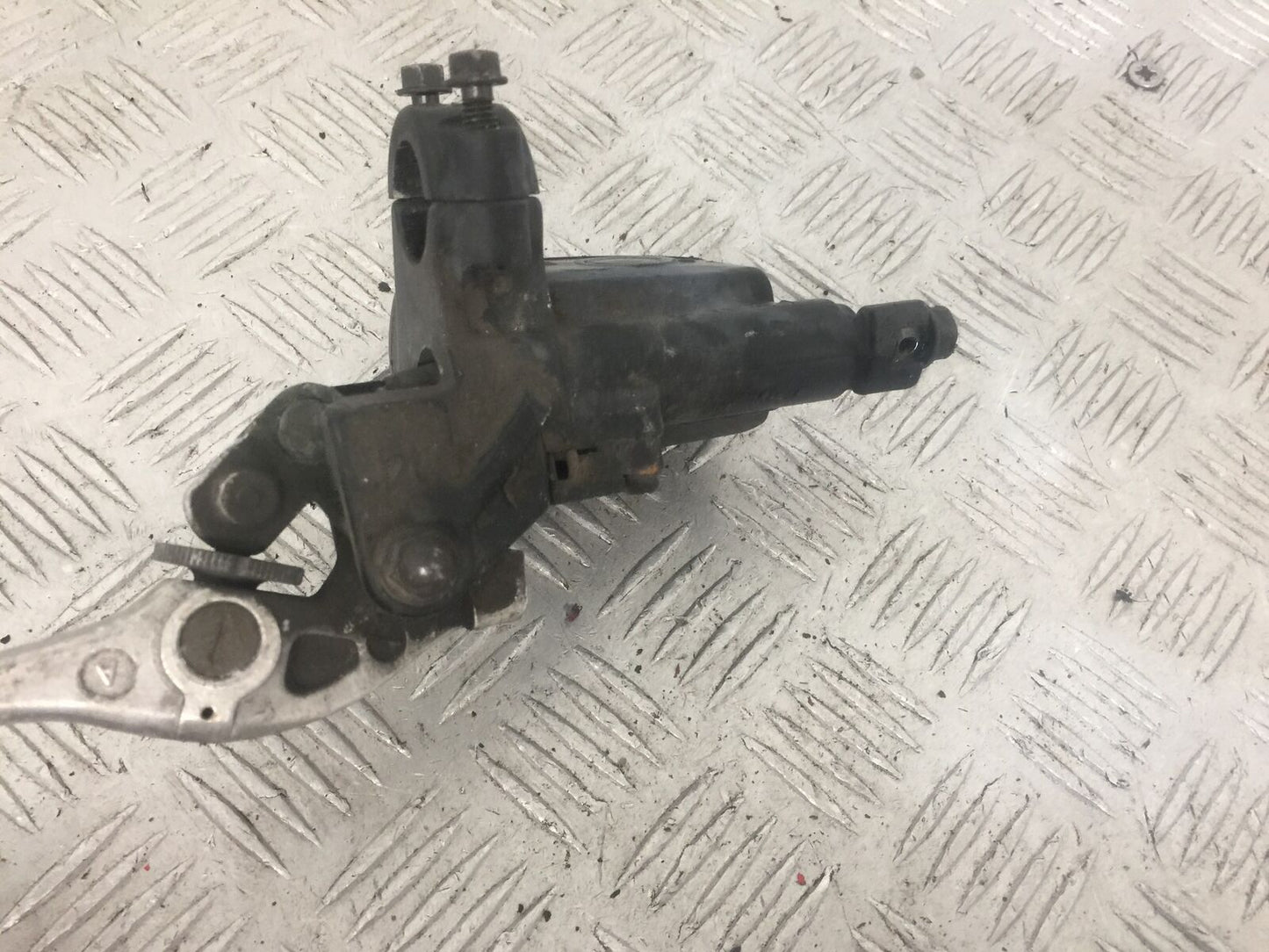 HONDA CBR1100 BLACKBIRD CLUTCH CYLINDER YEAR 1996-1998 (STOCK 862)