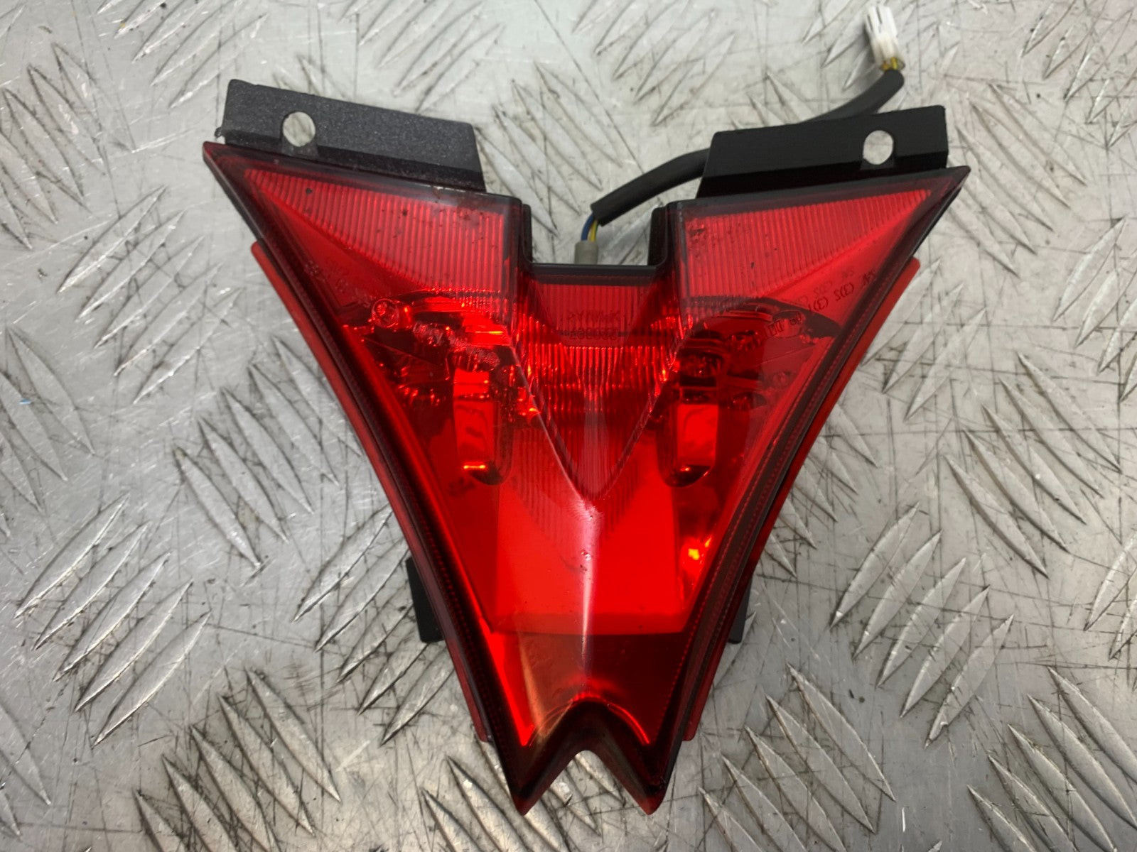 APRILIA TUONO 1000 V4R REAR LIGHT  YEAR 2011-13  (CMB1331)