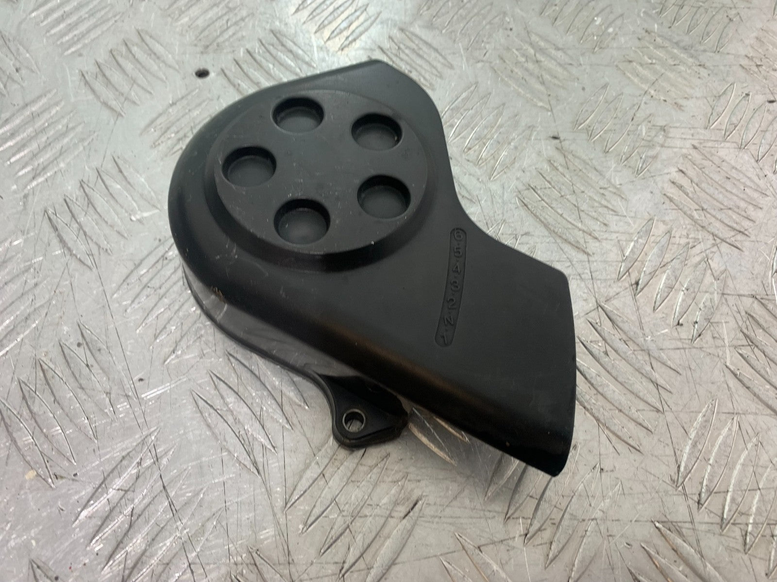 HONDA CBR600 CBR 600 FX FY SPROCKET COVER   YEAR 1999-2000 (CMB1287)