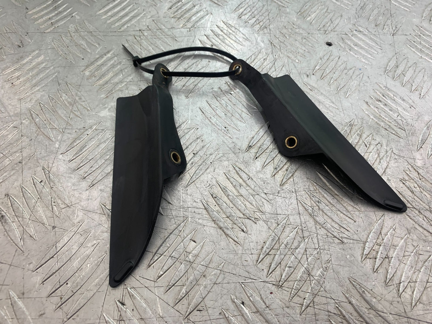 TRIUMPH 675 STREET TRIPLE R FRONT MUDGUARD INFILLS  YEAR 2013 - 2016 (CMB1221)