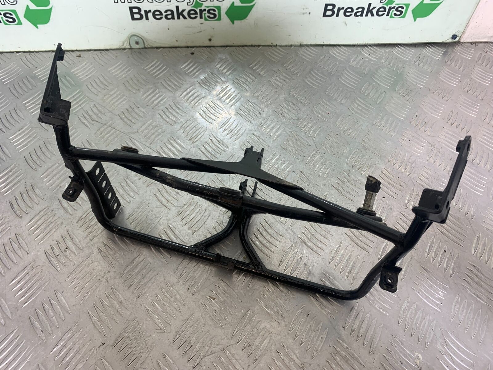 TRIUMPH 955i SPRINT ST FAIRING BRACKET   YEAR 1999-2004 (CMB1124)