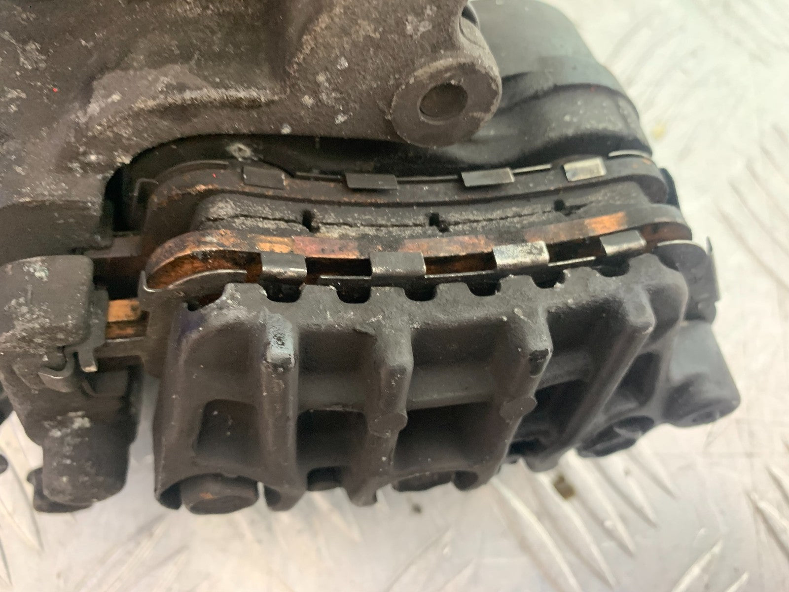 HONDA VFR800 PRE V-TEC FRONT LEFT CALIPER  YEAR 1998-2001 (CMB1233)