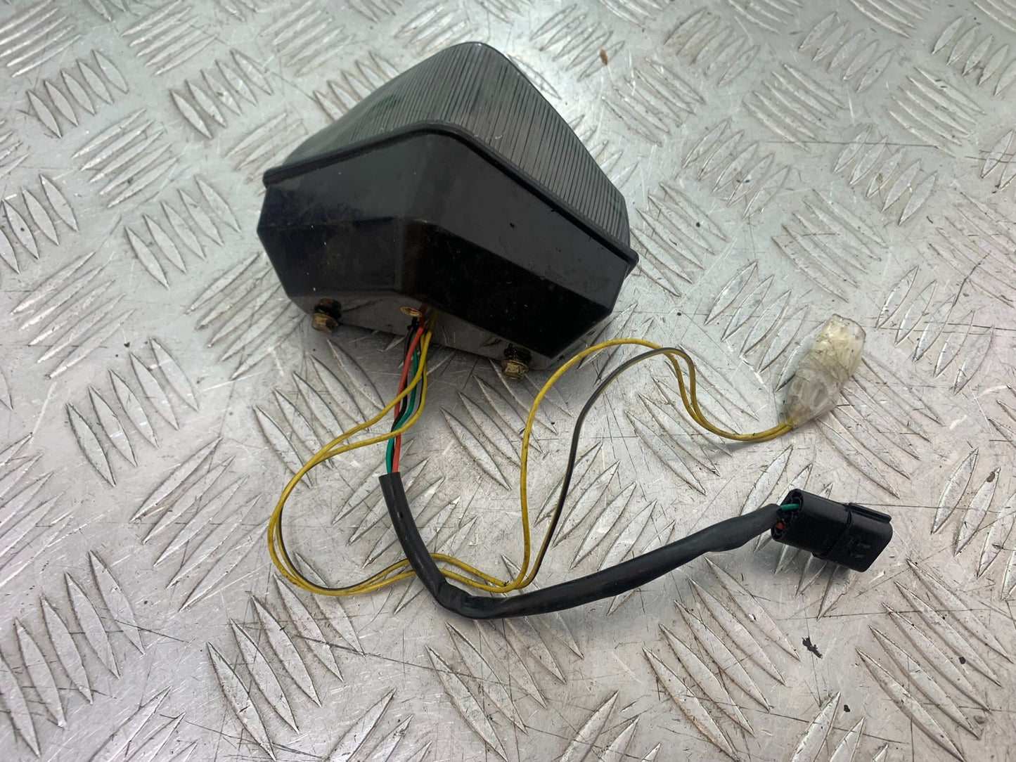 TRIUMPH 1050 SPRINT ST REAR LIGHT  YEAR 2004-2007 (CMB1197)