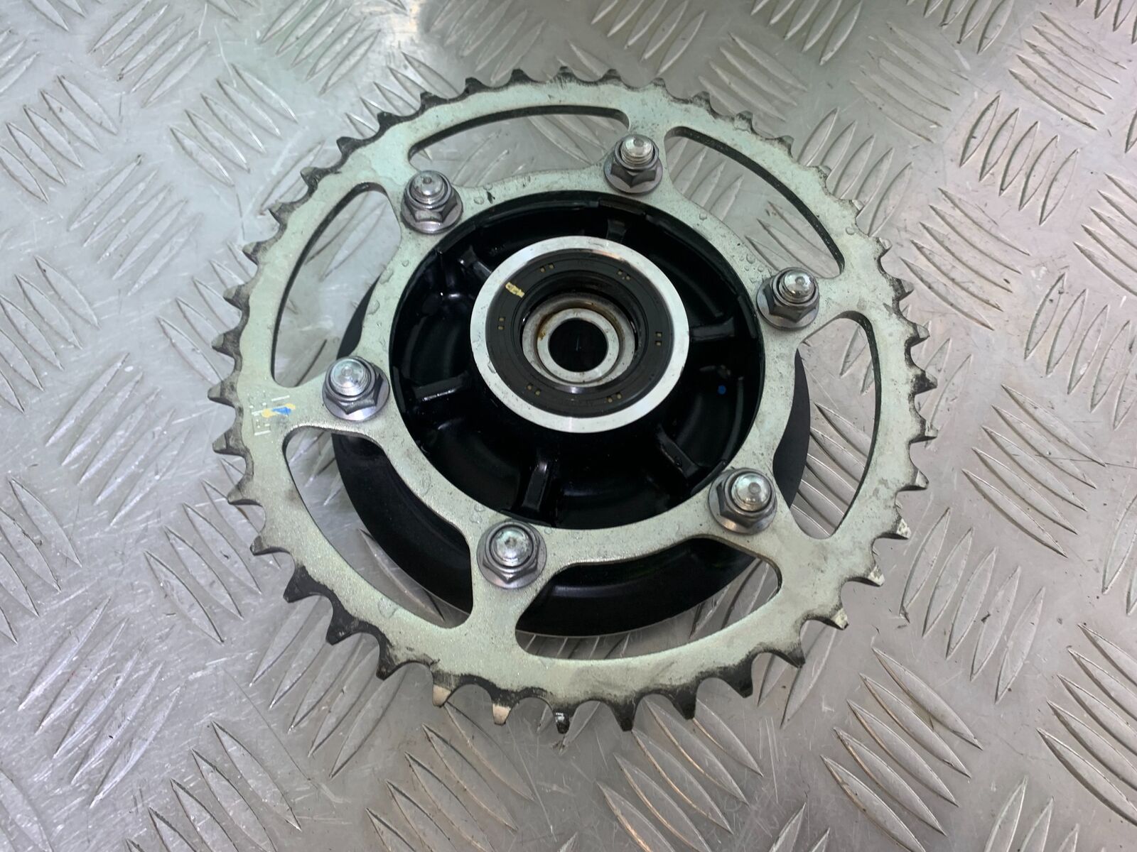 KAWASAKI NINJA 400 EX 400 REAR SPROCKET CARRIER  YEAR 2024 (CMB 1075)