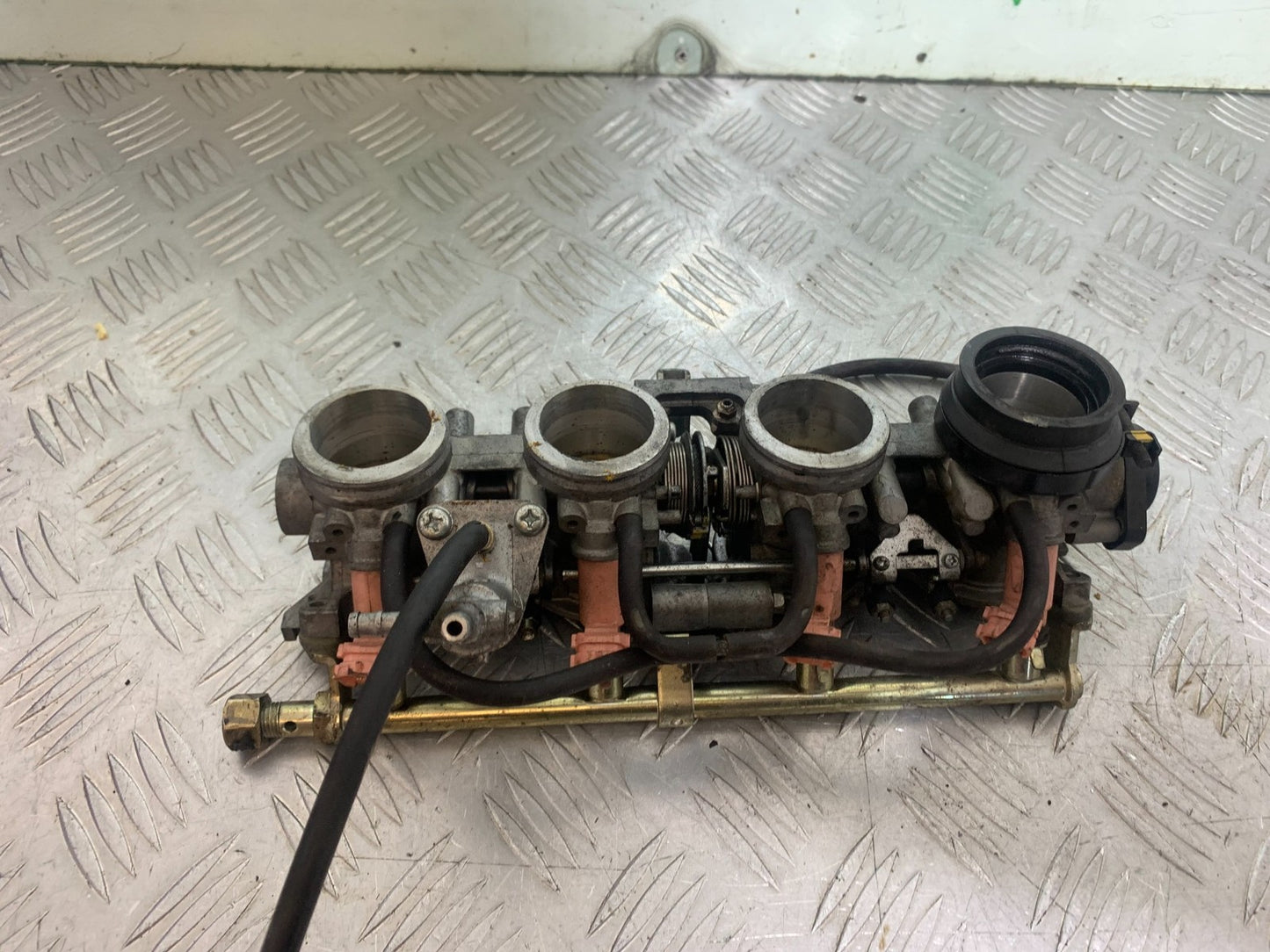 HONDA CBR600 CBR 600 RR THROTTLE BODIES   YEAR 2003-2004 CMB1173)