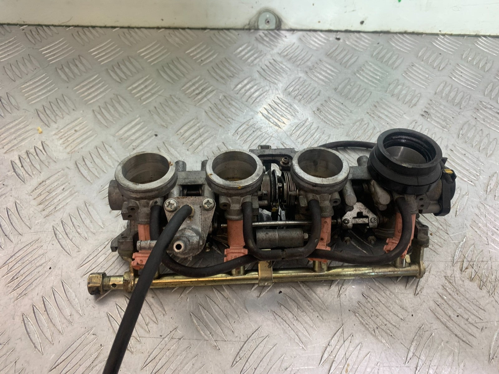 HONDA CBR600 CBR 600 RR THROTTLE BODIES   YEAR 2003-2004 CMB1173)