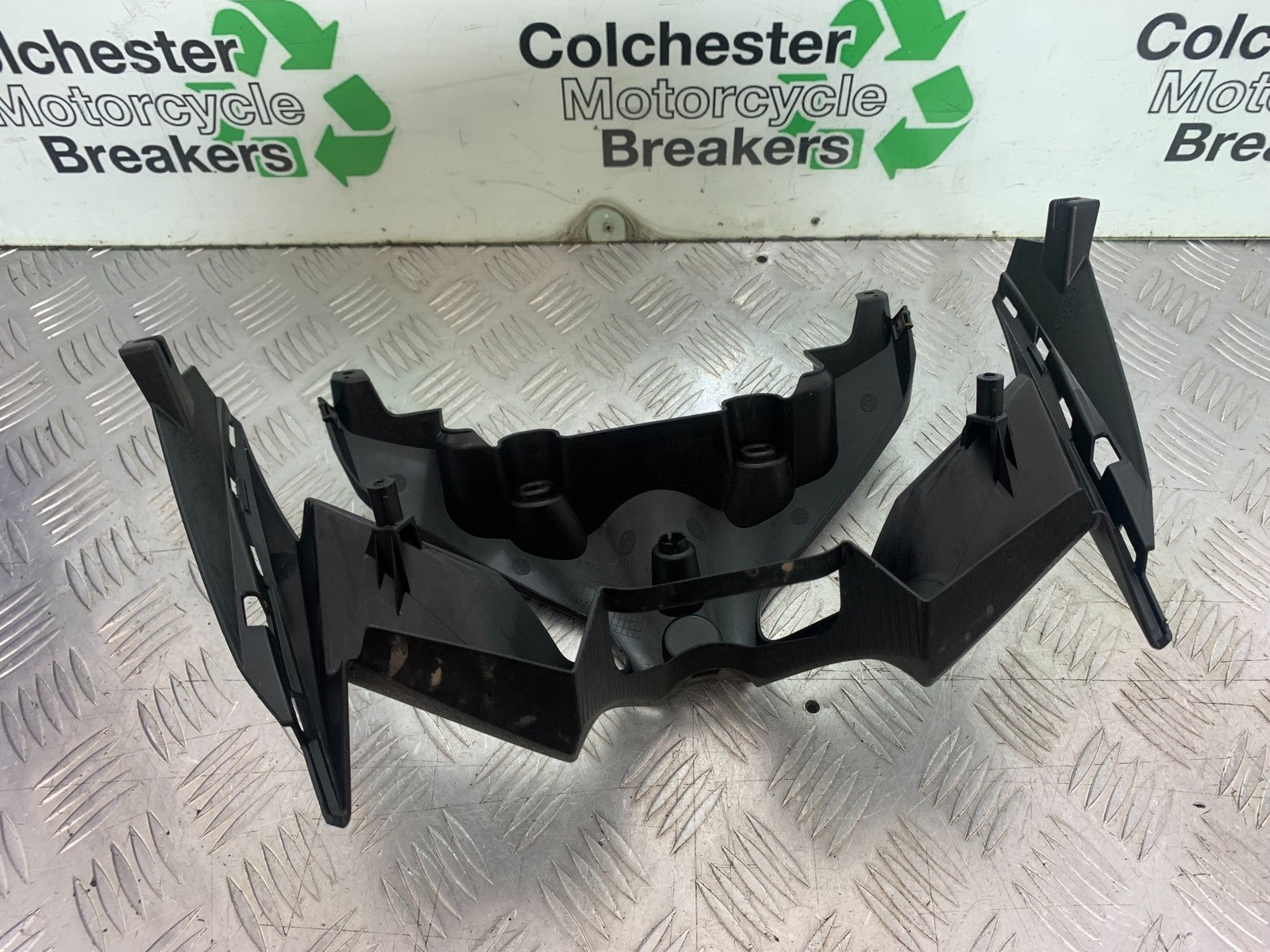 YAMAHA XMAX 300 YOKE COVER  YEAR 2017-2020 (CMB1218)