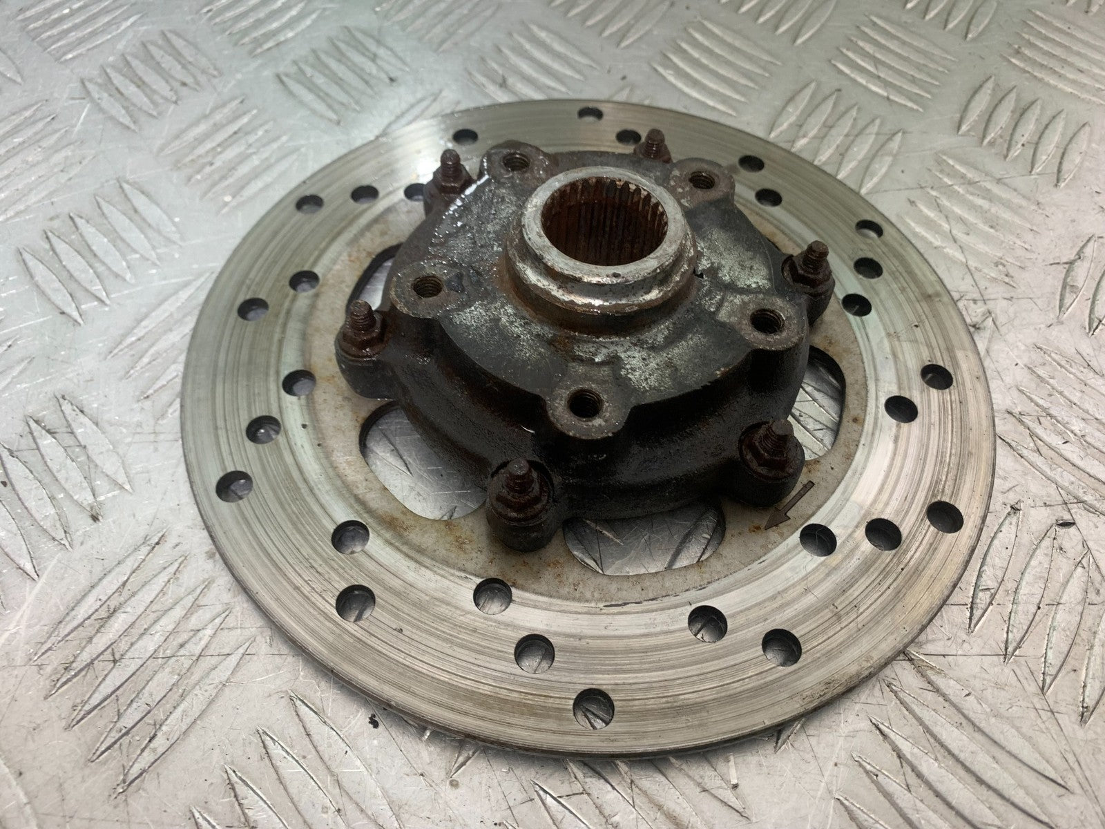 PIAGGIO VESPA GTS 125 REAR DISC AND HUB  YEAR 2009-2014  (CMB1261)