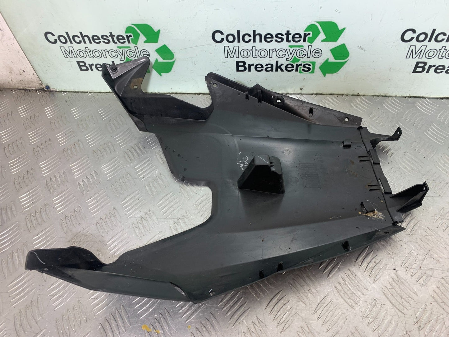 YAMAHA XMAX 125 XMAX-125 INNER MUDGUARD YEAR 2015-2020  (CMB1266)