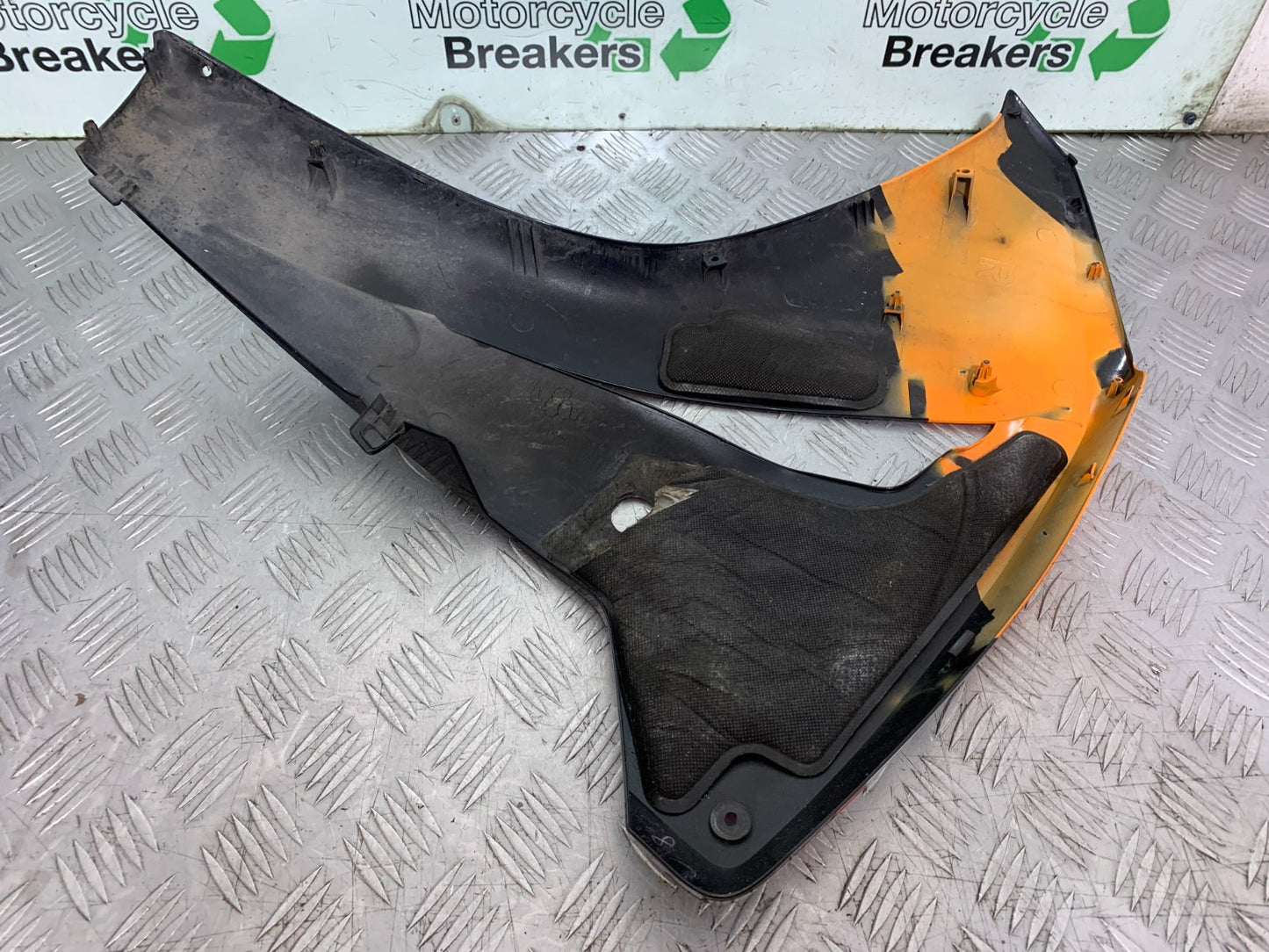 HONDA CBR1000 RR  LEFT FAIRING PANEL YEAR  2008-2011 (CMB1330)