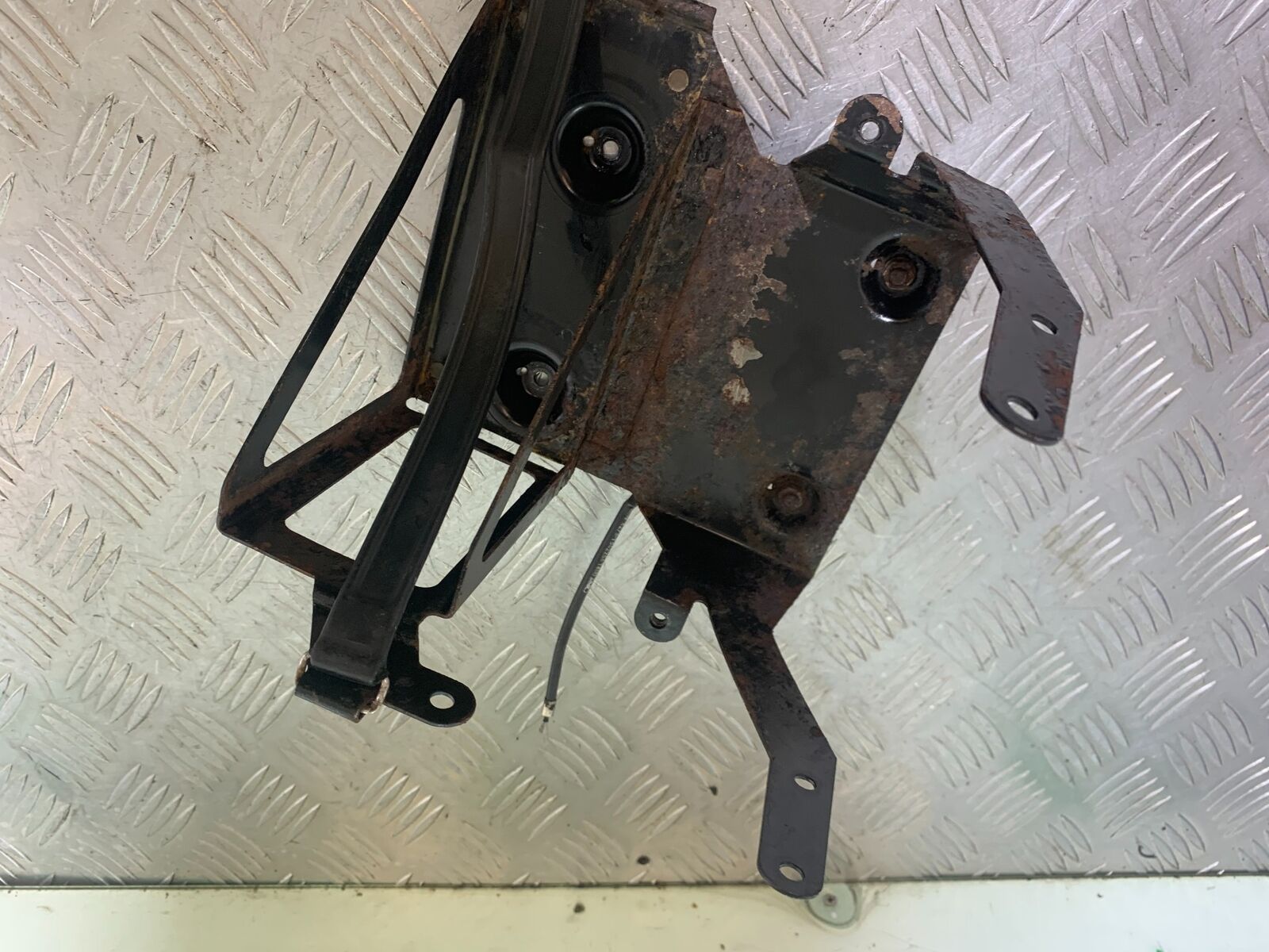 BMW R1100 RT R 1100 RT BATTERY BOX  YEAR 1996-2001 (CMB1095)