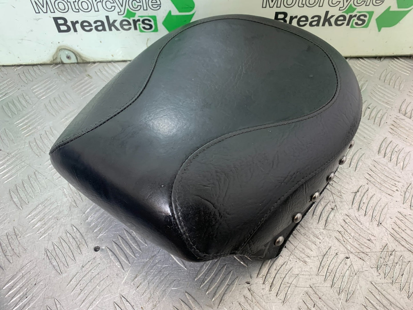 HONDA VT750 SHADOW REAR SEAT  YEAR 2003-2004 (CMB1265)