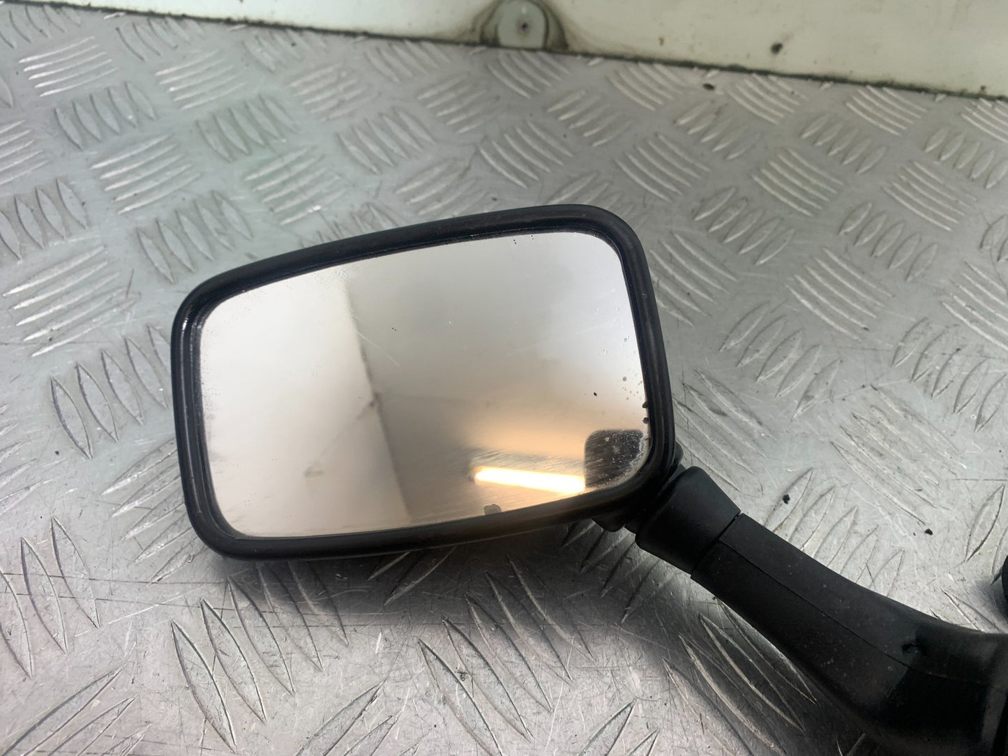 KAWASAKI GPZ600 GPZ 600 LEFT & RIGHT MIRRORS   YEAR 1988-90 (CMB1258)