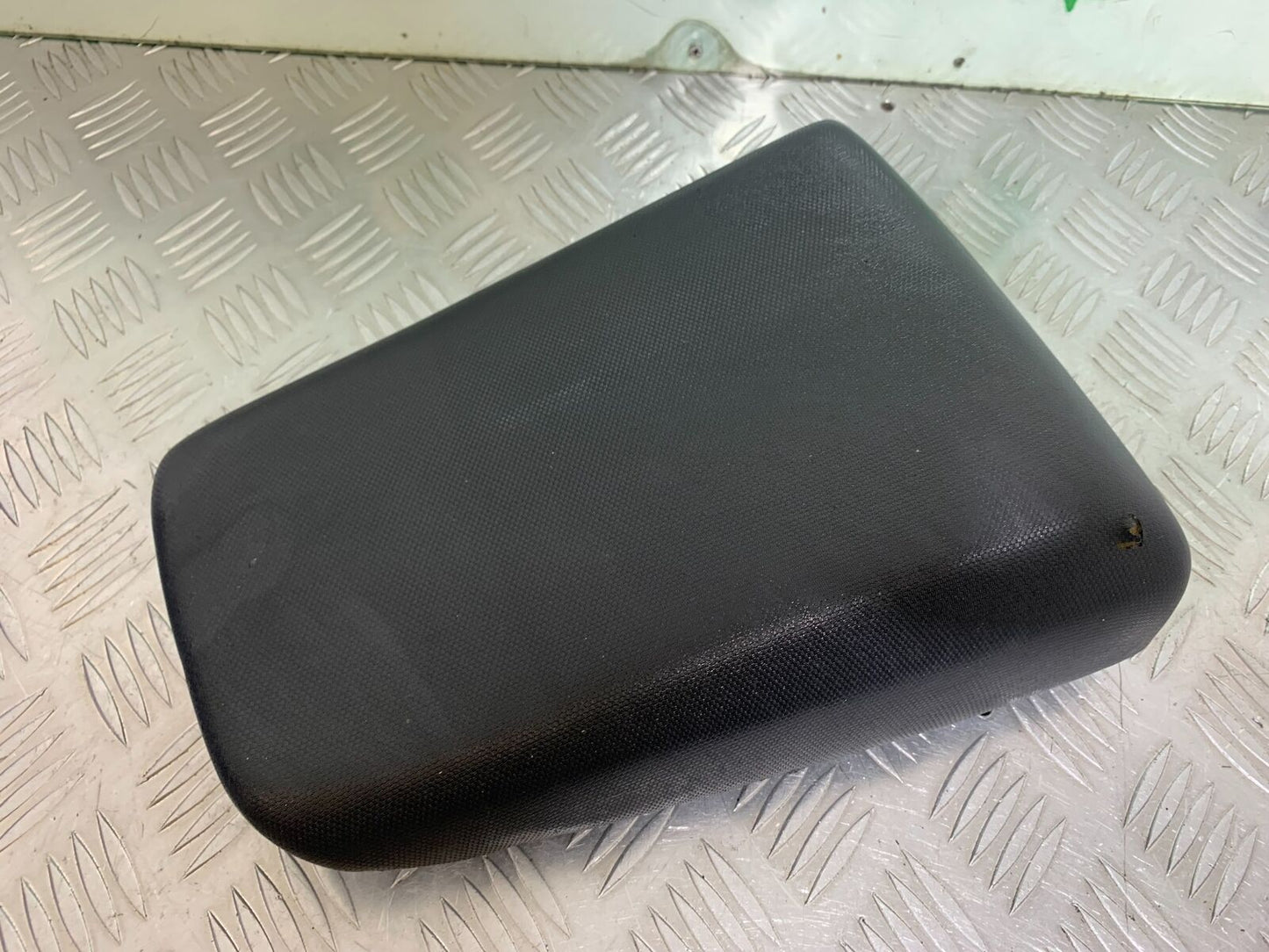 SUZUKI SV1000 SV 1000 K4 REAR SEAT YEAR 2003-2007 (CMB1042)