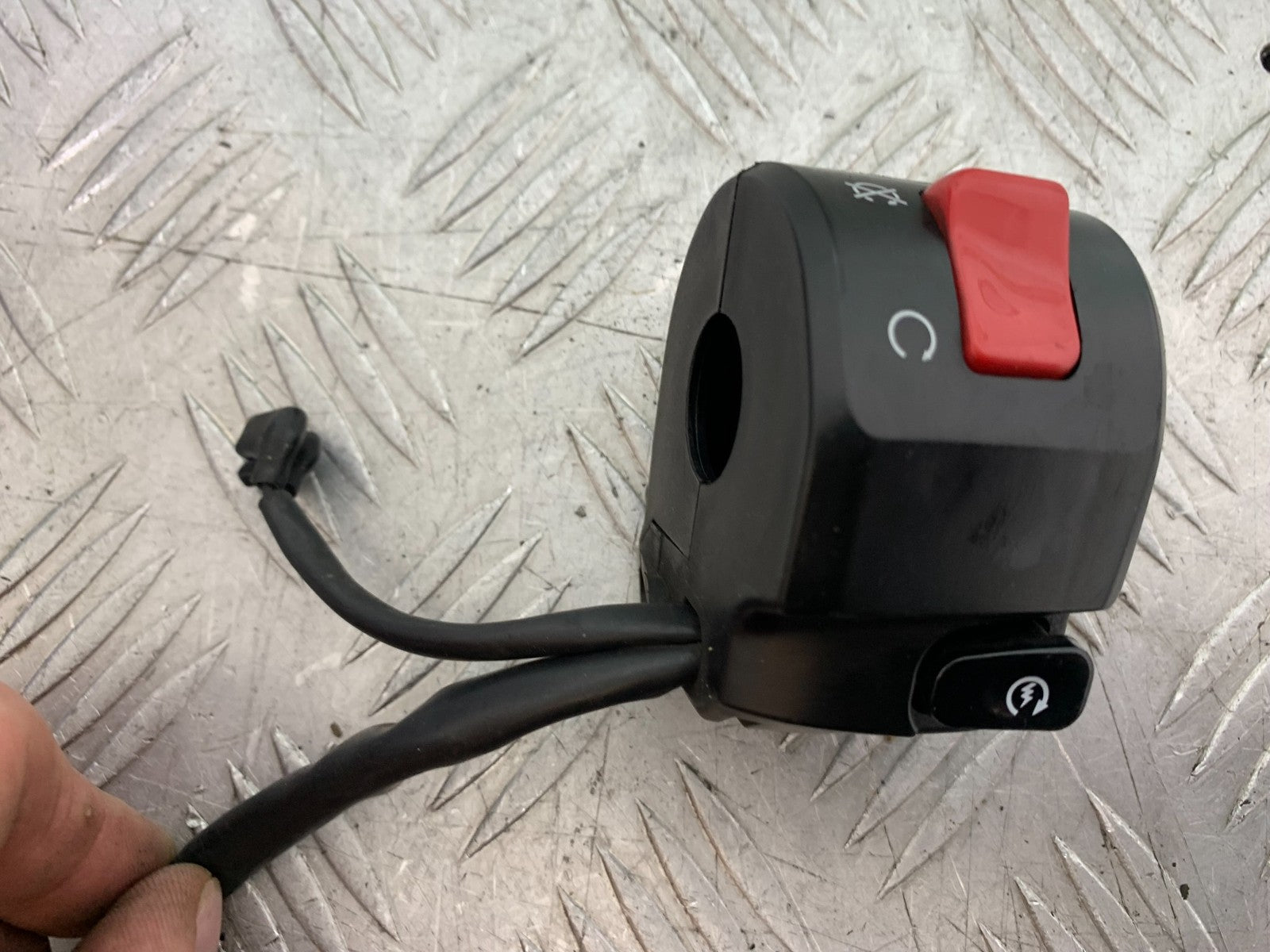 KAWASAKI ER6 N RIGHT SWITCH GEAR   YEAR 2012-2017 (CMB1324)