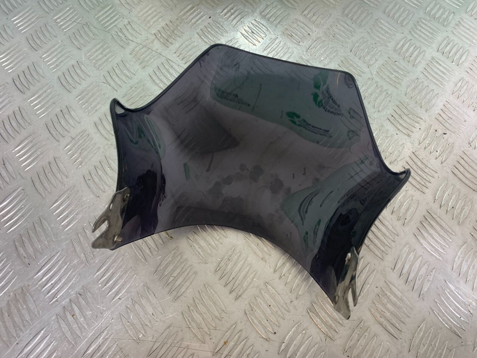 KAWASAKI Z750 ZR750 ZR-7S SCREEN    YEAR 1999-05 (CMB1135)
