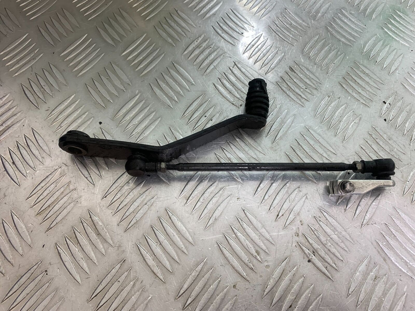 TRIUMPH TIGER 800 GEAR LEVER  YEAR 2011-2014 (CMB1113)