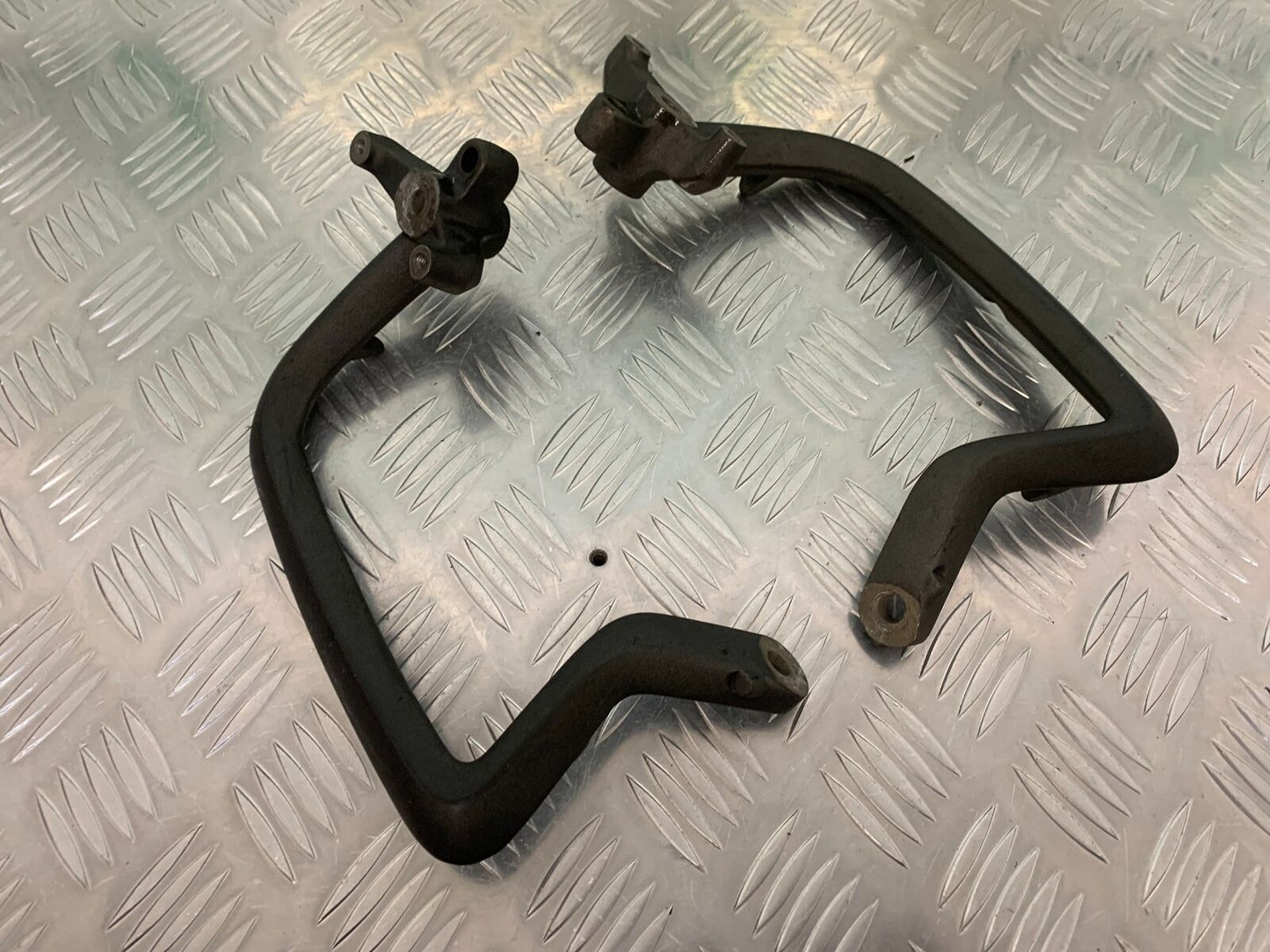 TRIUMPH TIGER 800 XCX GRAB RAILS  YEAR 2015-2017  (STOCK 966)