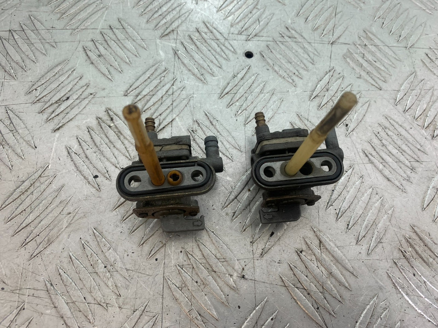 KAWASAKI GT550 GT 550 PETROL TAPS   YEAR 1989-1994