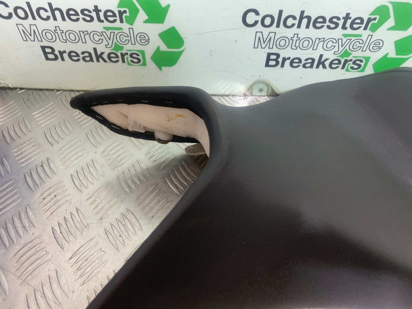APRILIA SL750 SL 750 SHIVER SEAT  YEAR 2008-2016 (CMB1242)