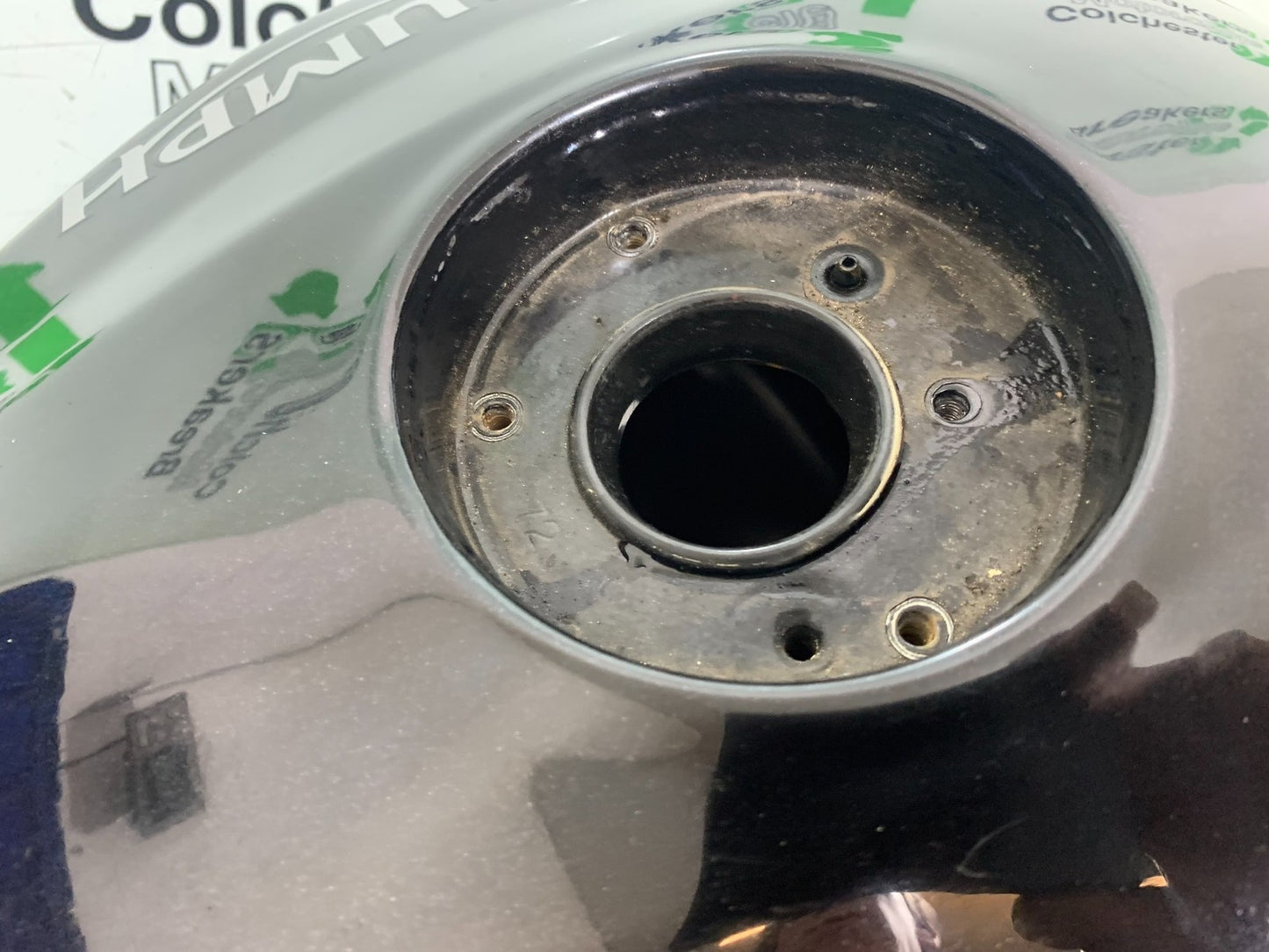TRIUMPH 1050 SPRINT ST PETROL TANK   2003-2011 (CMB1285)