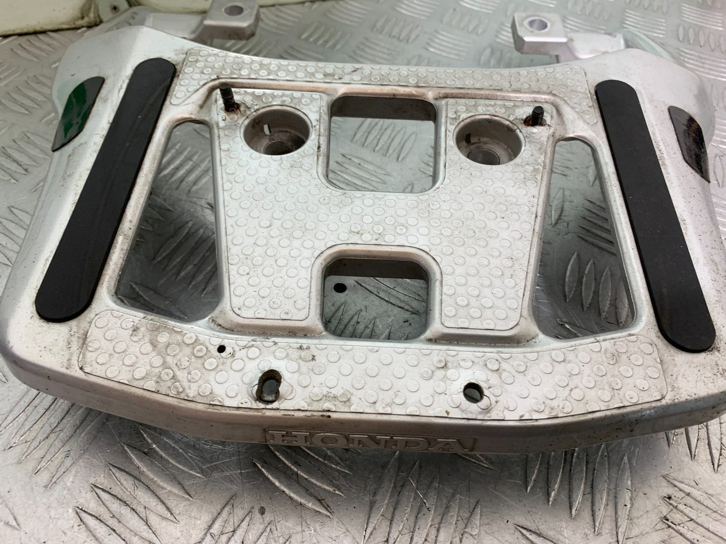 HONDA XL125 VARADERO RACK   YEAR 2001-2006  (CMB1304)