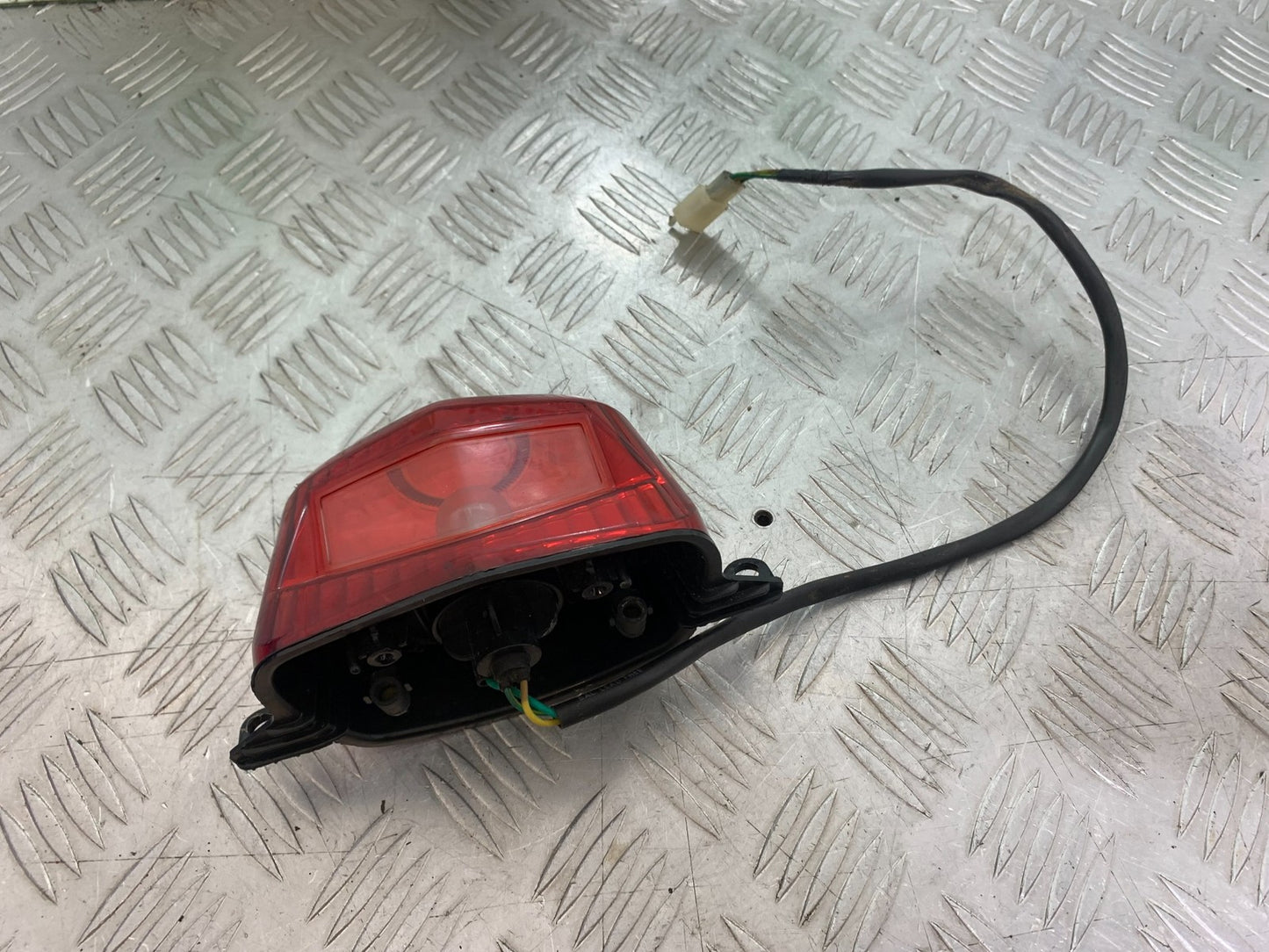 HONDA CBF125 CBF 125 REAR LIGHT YEAR 2009-14 (CMB1182)