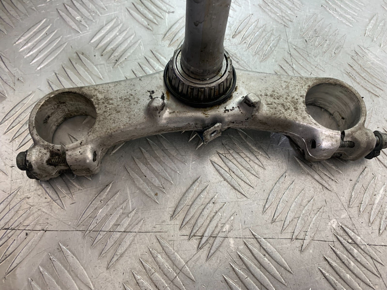 SUZUKI RF900 RF 900 BOTTOM YOKE YEAR 1994-1999 CMB1326