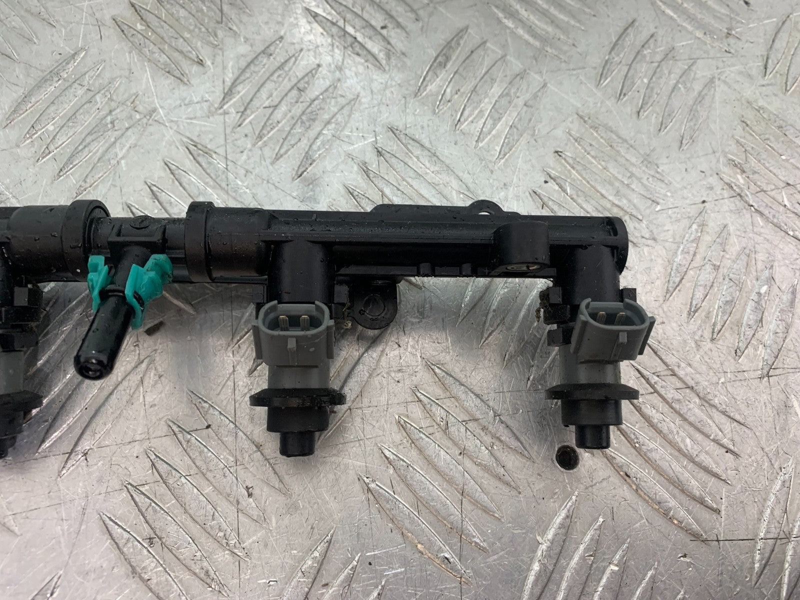 HONDA CBR1000 rr FIREBLADE INJECTORS   2012-2016 (CMB1280)