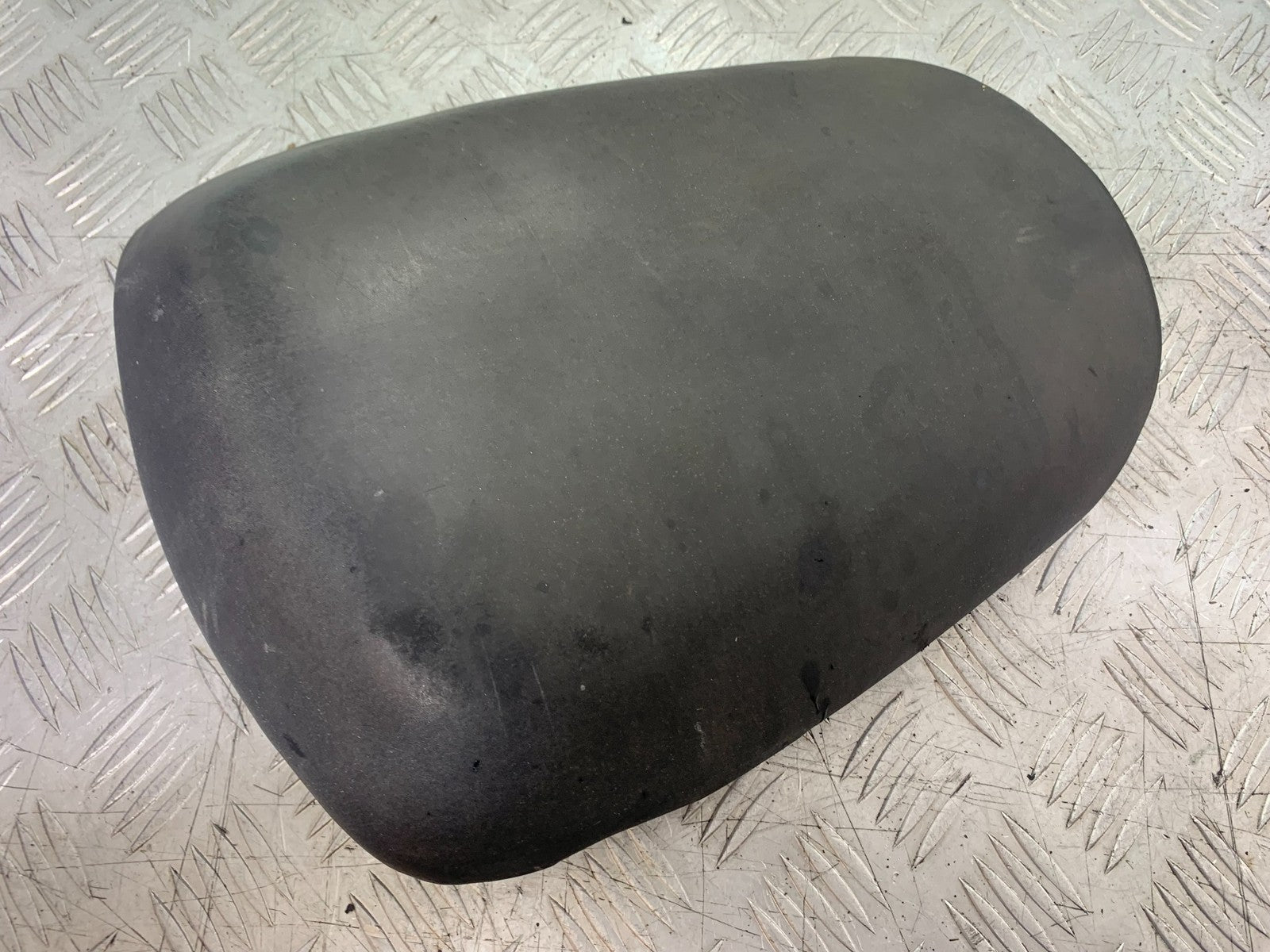 KAWASAKI ZX9R ZX9 C REAR SEAT   YEAR 1998-99 (CMB1213)