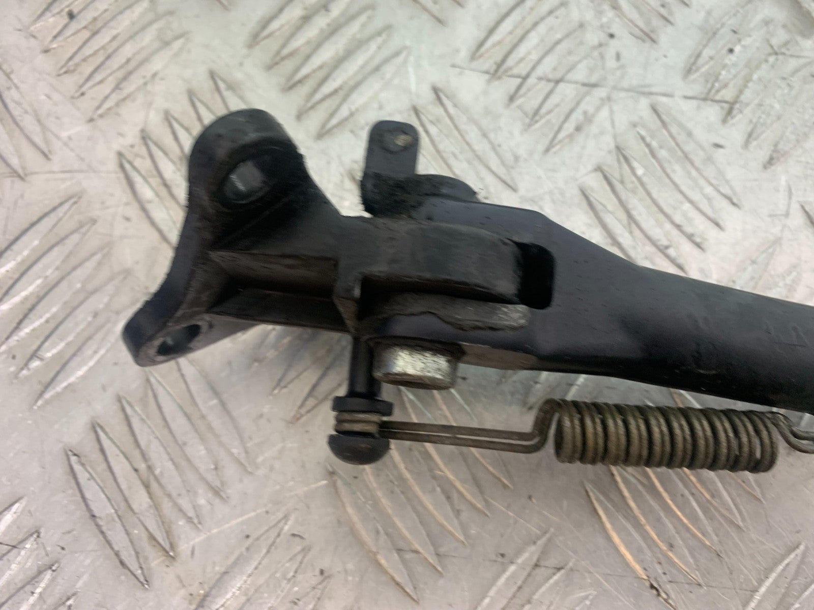 TRIUMPH 955i SPRINT ST SIDE STAND  1999-2004 (CMB1176)
