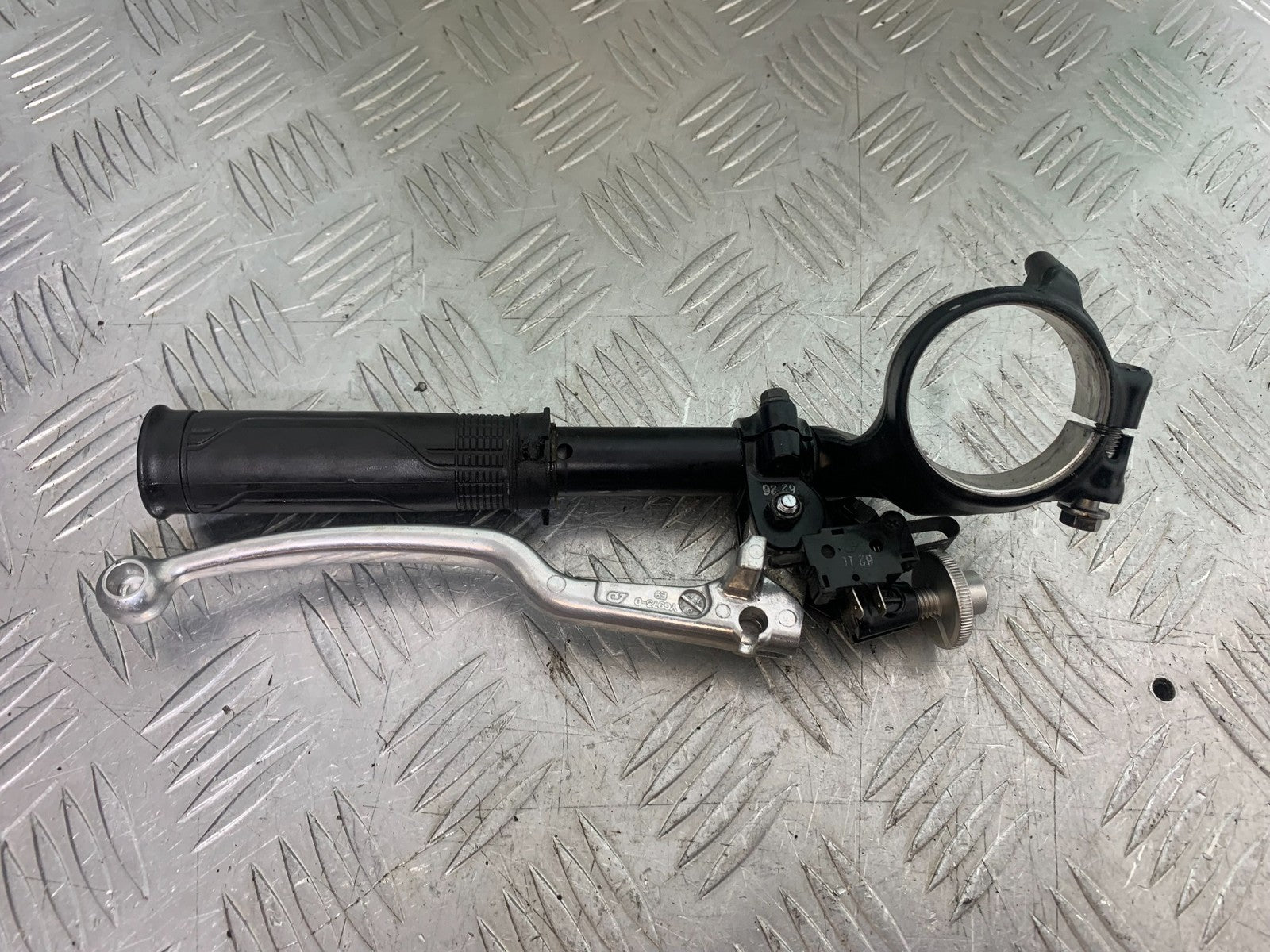 HONDA CBR1000 rr FIREBLADE LEFT HANDLEBAR & CLUTCH LEVER   2012-2016 (CMB1280)