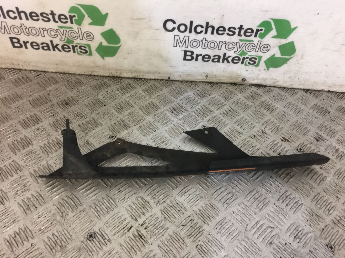 KAWASAKI Z1000 SX CHAIN GUARD YEAR 2017 (STOCK 668)