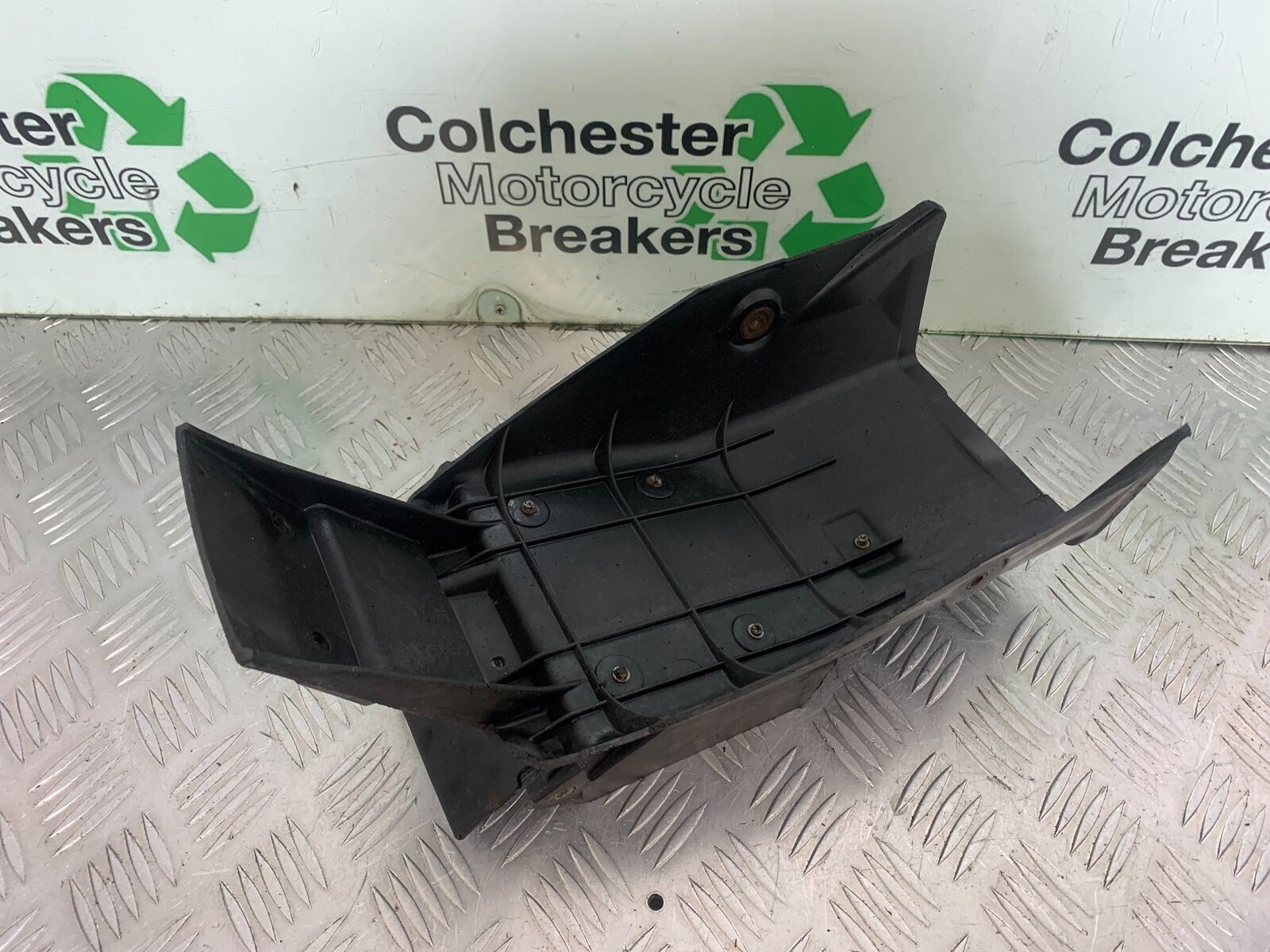 YAMAHA FJ1100 FJ 1100 REAR MUDGUARD  YEAR 1984-1985 (CMB1101)
