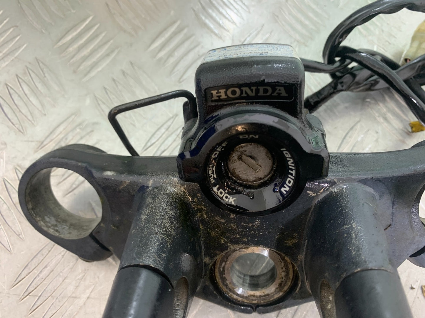 HONDA NT650 V DEAUVILLE ECU LOCKS KEY  YEAR 1999 (CMB1268)