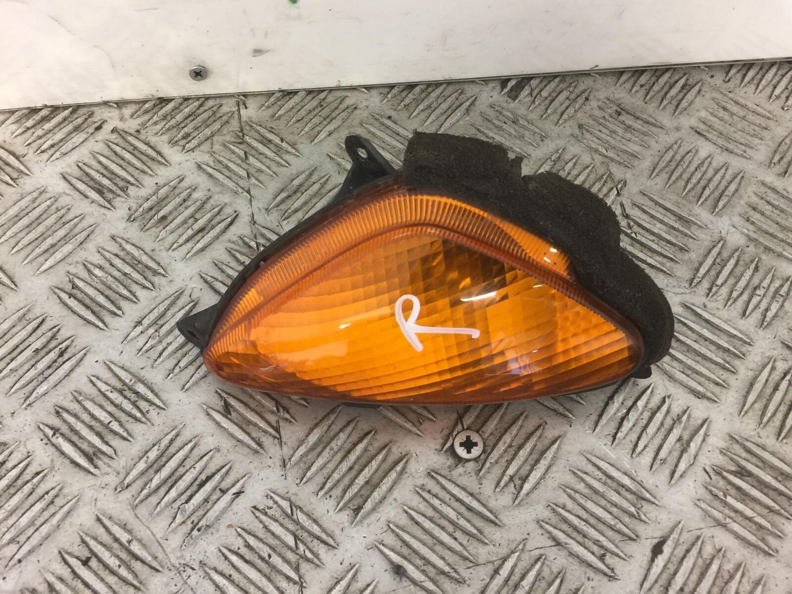 HONDA NT650 V DEAUVILLE FRONT RIGHT INDICATOR  YEAR 1999 (STOCK NO 309)