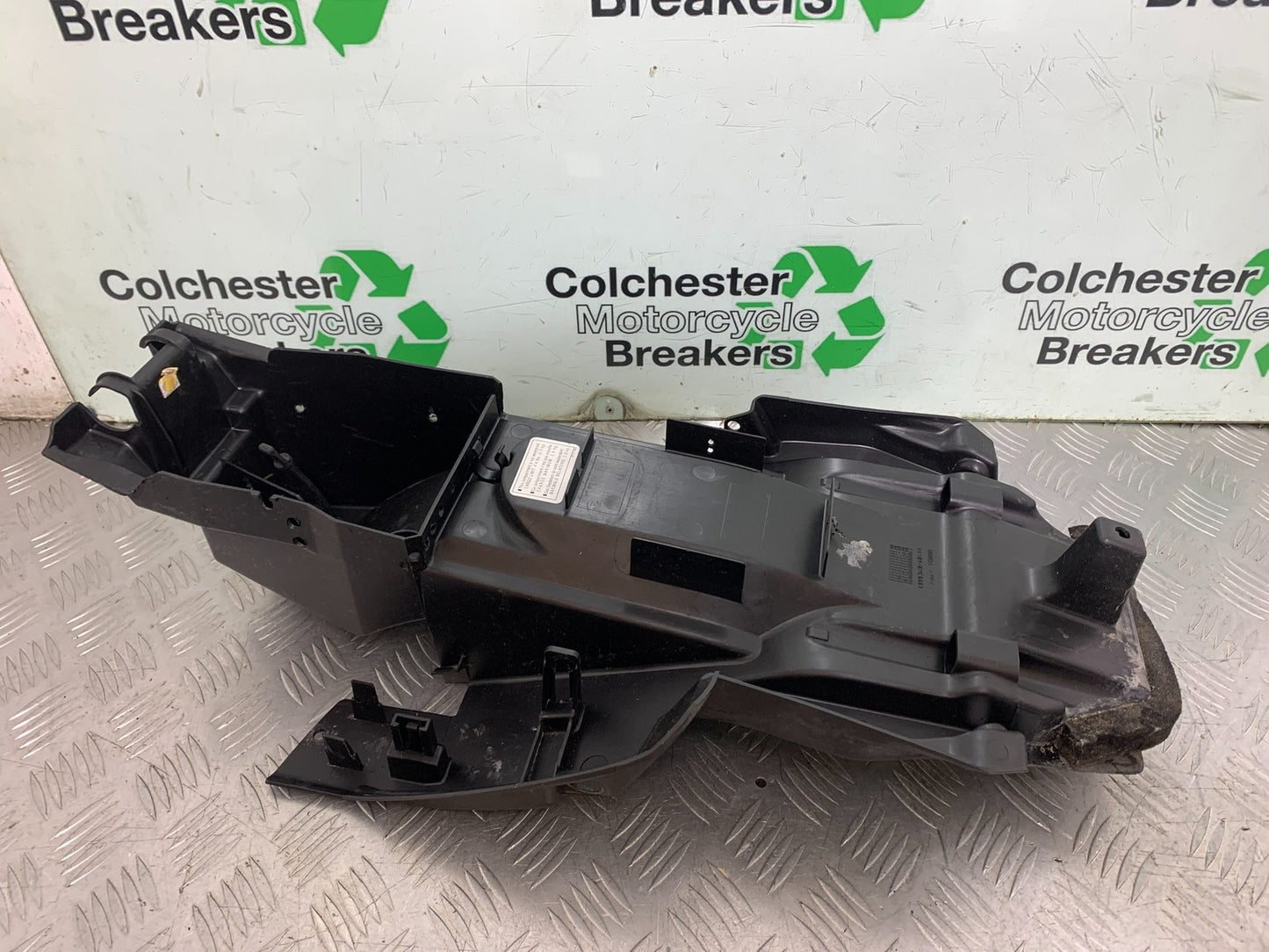 HONDA XL125 VARADERO REAR MUDGUARD  YEAR 2001-2006  (CMB1304)