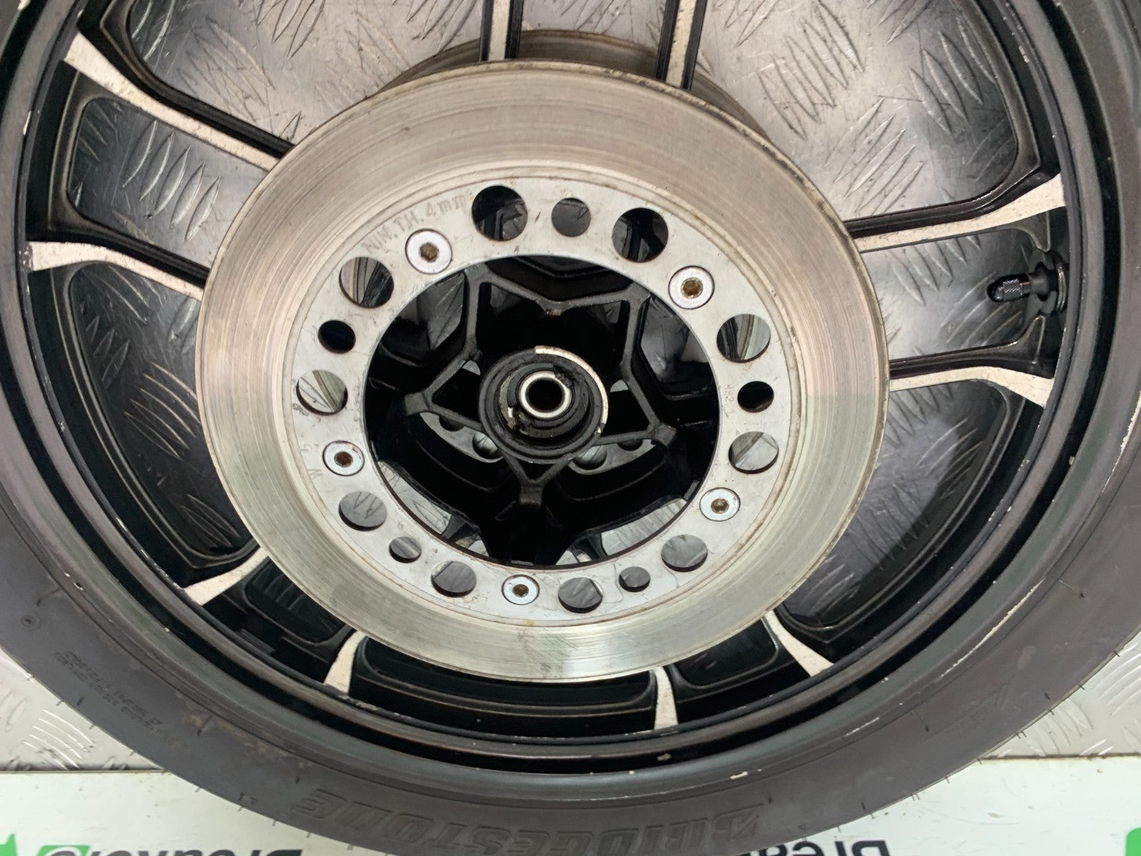 HONDA VT700 VT 700 SHADOW FRONT WHEEL   YEAR 1984-85 (CMB1328)
