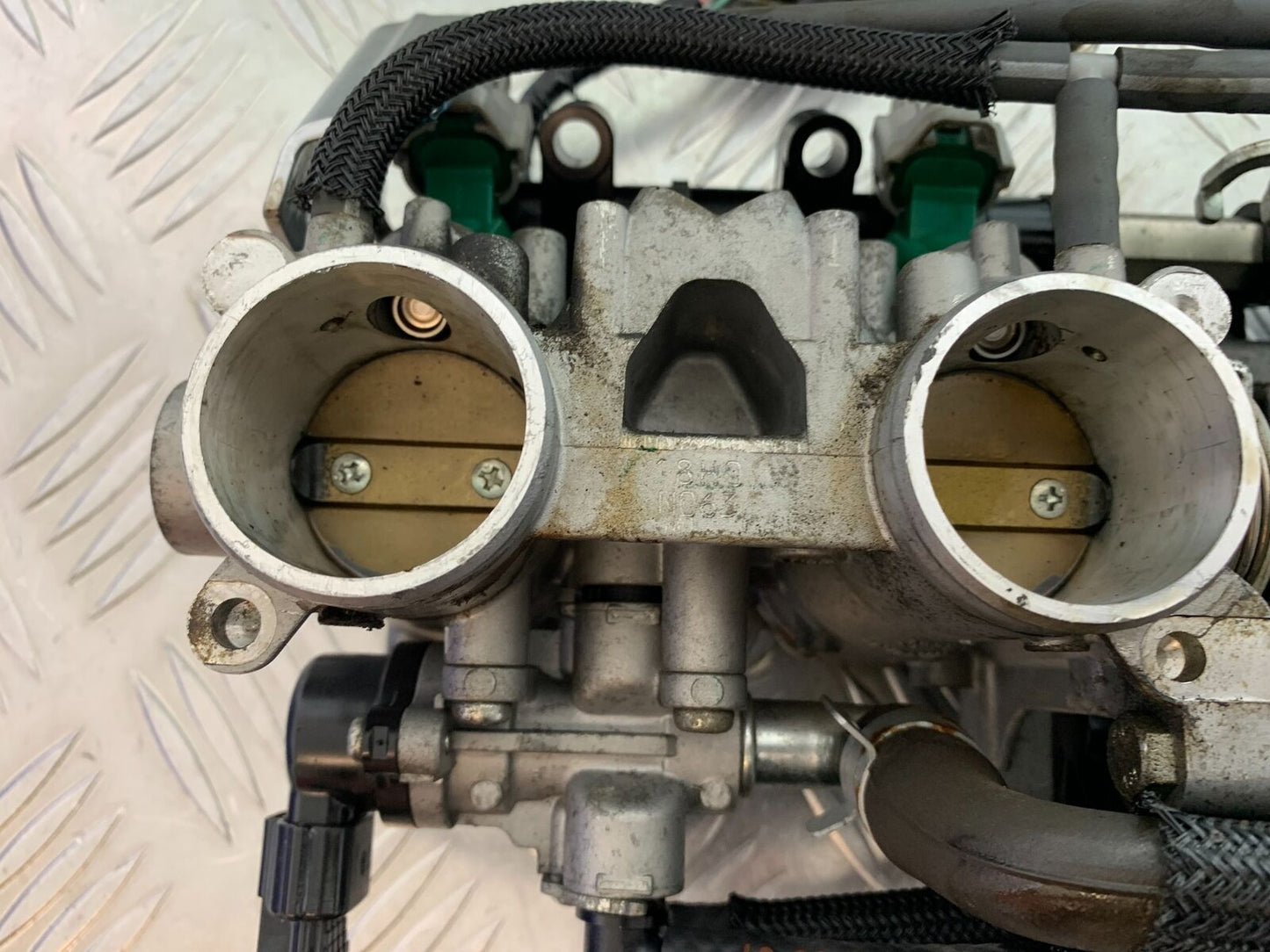 SUZUKI GSX1250 GSX 1250 THROTTLE BODIES  YEAR 2013-2016  (CMB1013)