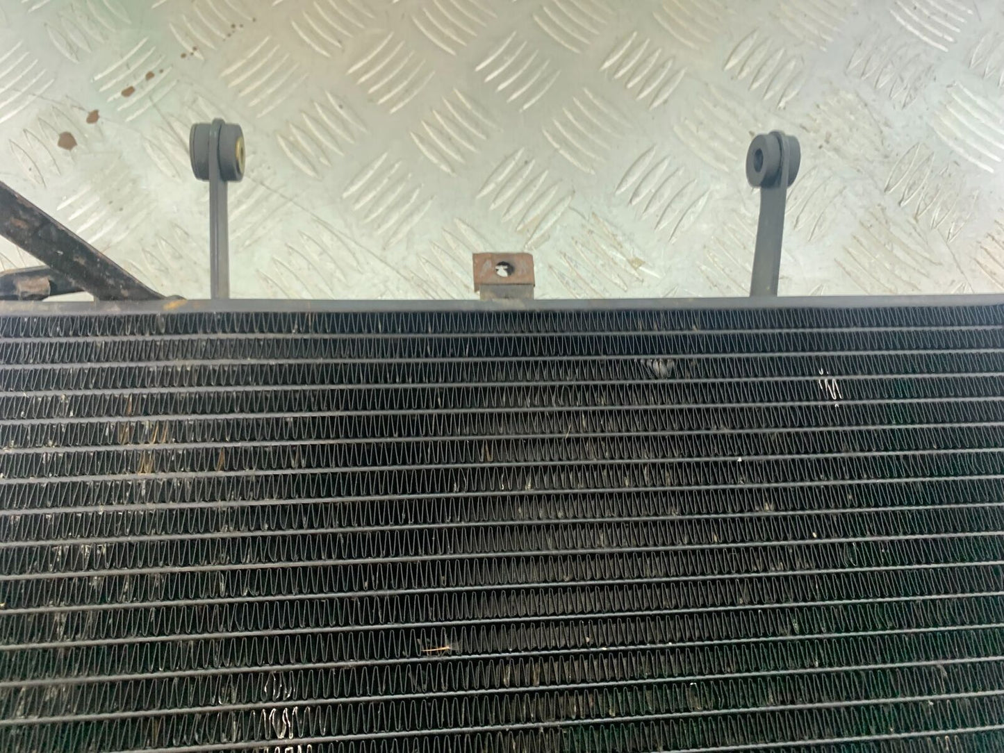TRIUMPH 955i SPRINT ST RADIATOR  YEAR 1999-2004 (CMB1124)