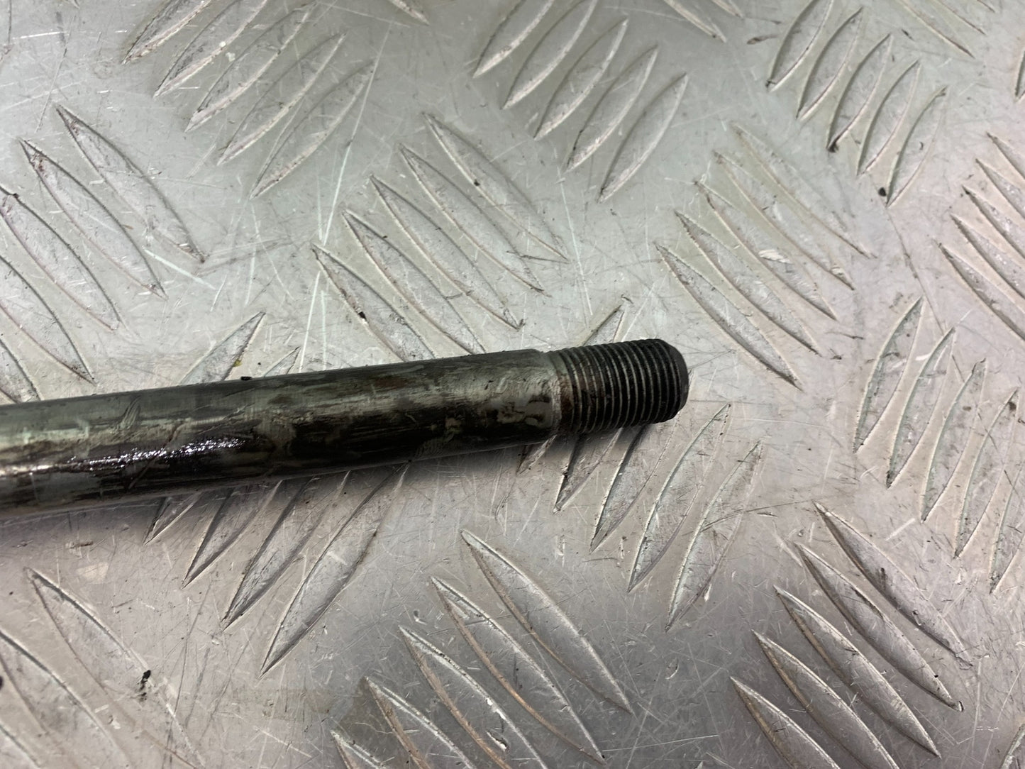 ROYAL ENFIELD BULLET 500 EFI REAR WHEEL SPINDLE  YEAR 2008 - 2016 (CMB1153)