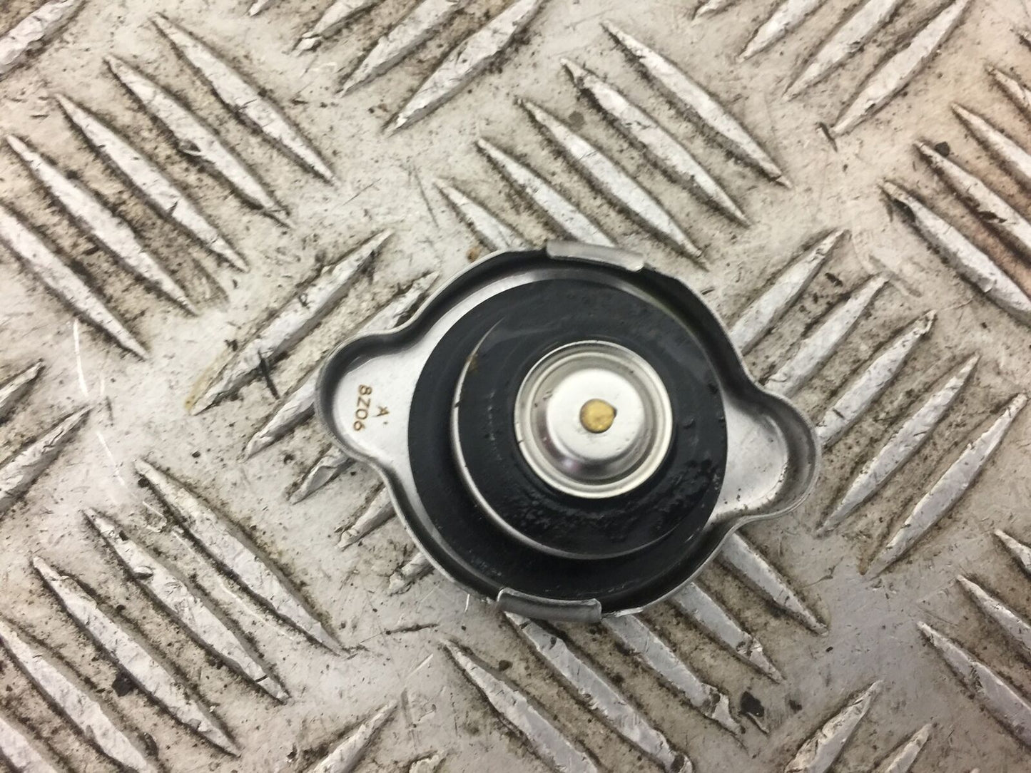 KAWASAKI NINJA H2 SX SE RADIATOR CAP YEAR 2018 2019  (STOCK 439)