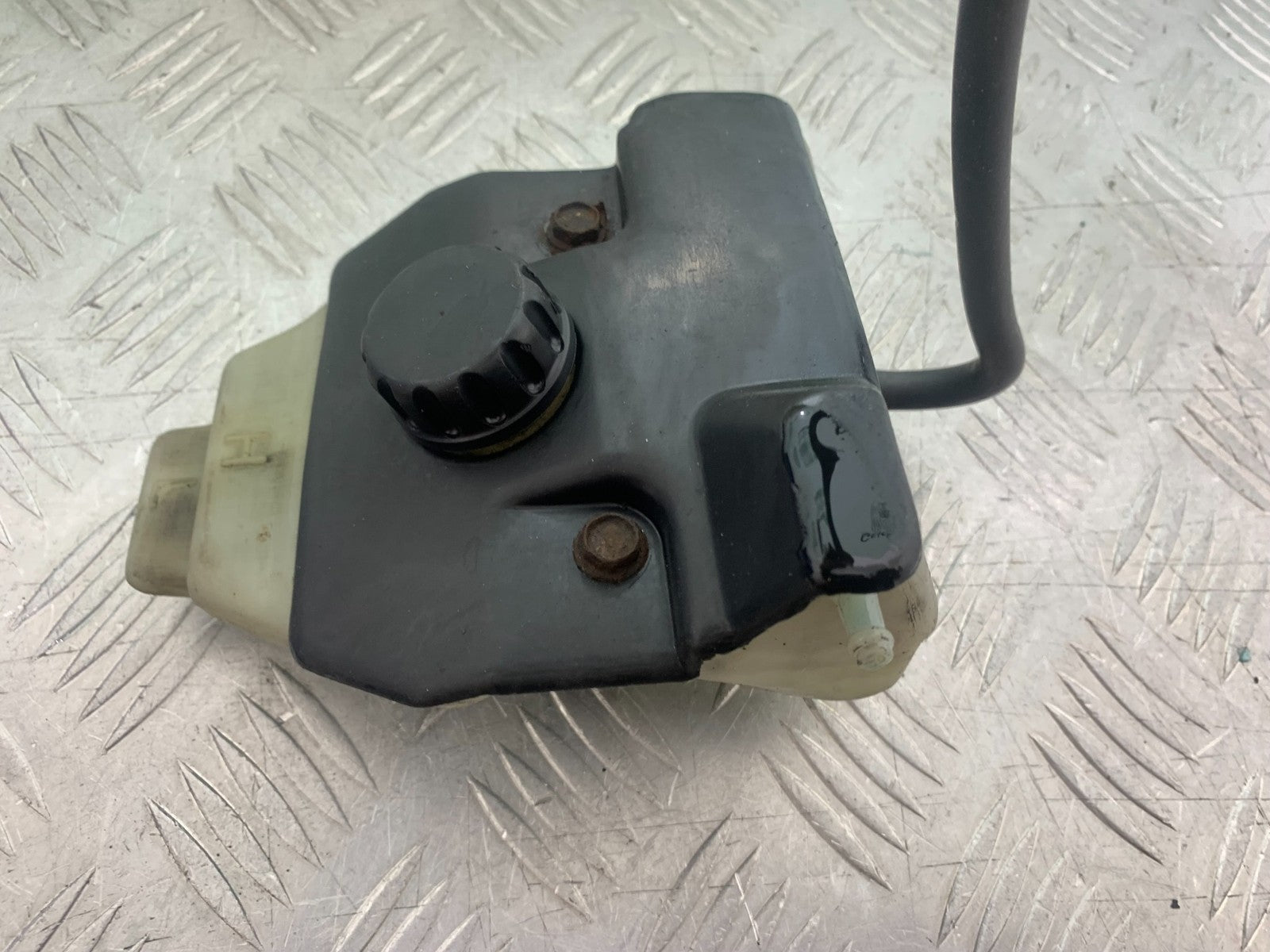 KAWASAKI GPZ600 GPZ 600 COOLANT BOTTLE   YEAR 1988-90 (CMB1258)