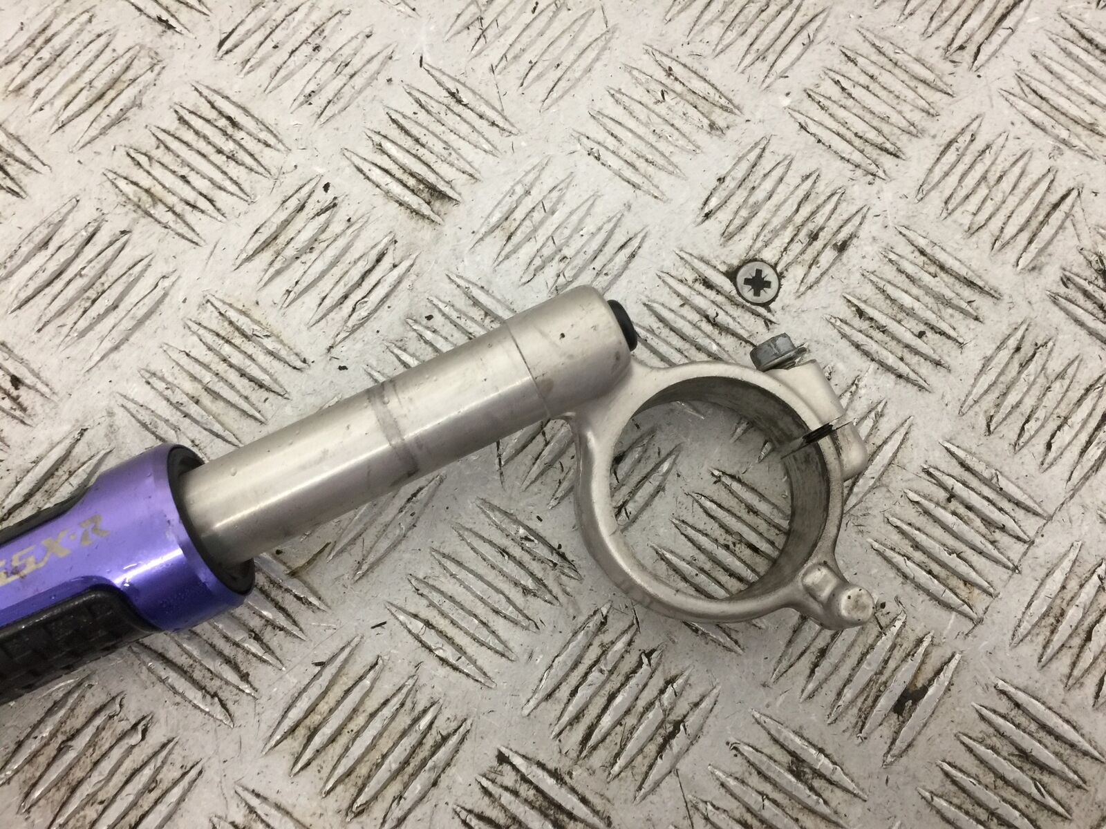 SUZUKI GSXR 600 K4 K5 LEFT BAR   YEAR 2004-2005 (STOCK 778)